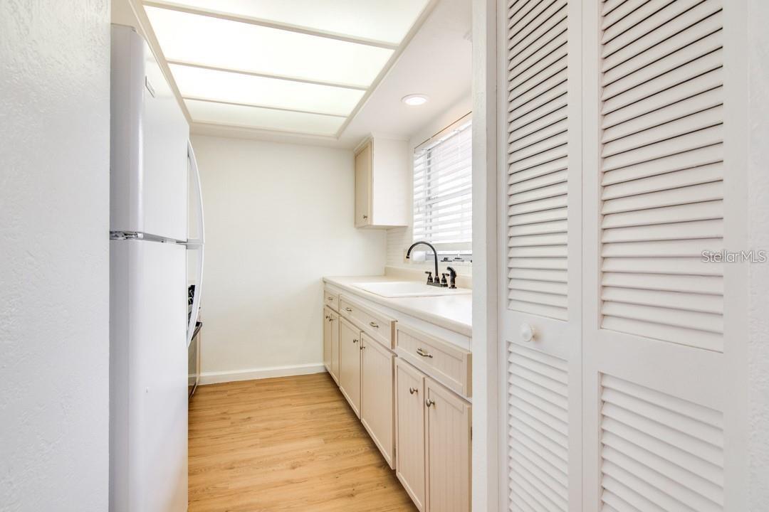 IMPERIAL PARK CONDO - Residential