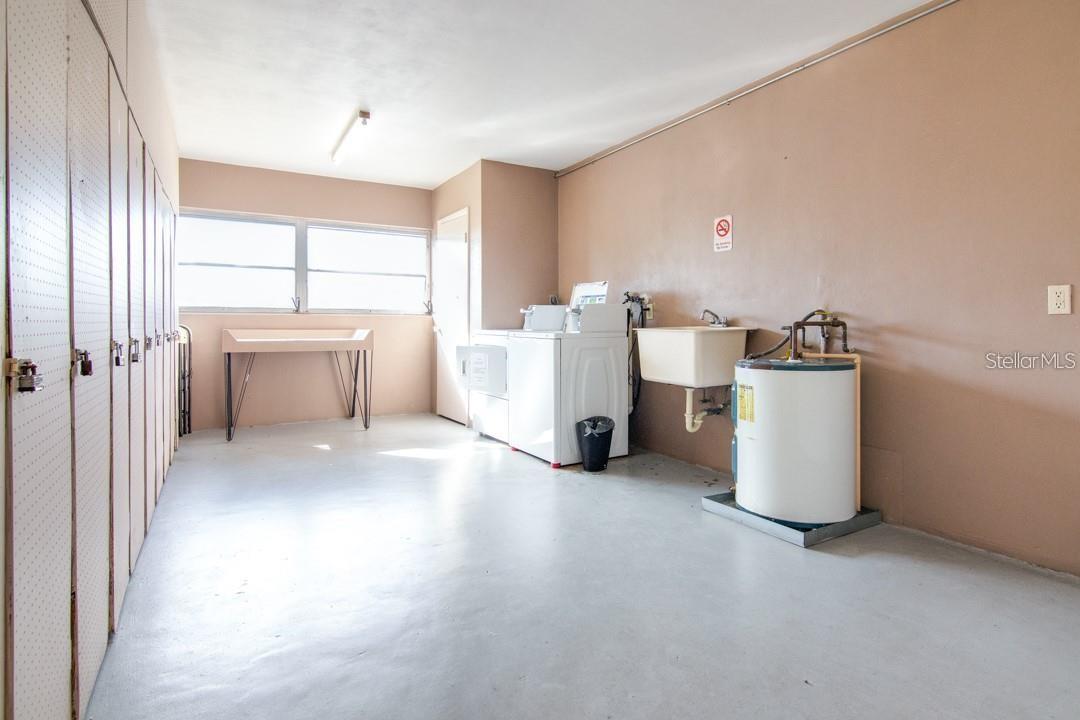 IMPERIAL PARK CONDO - Residential