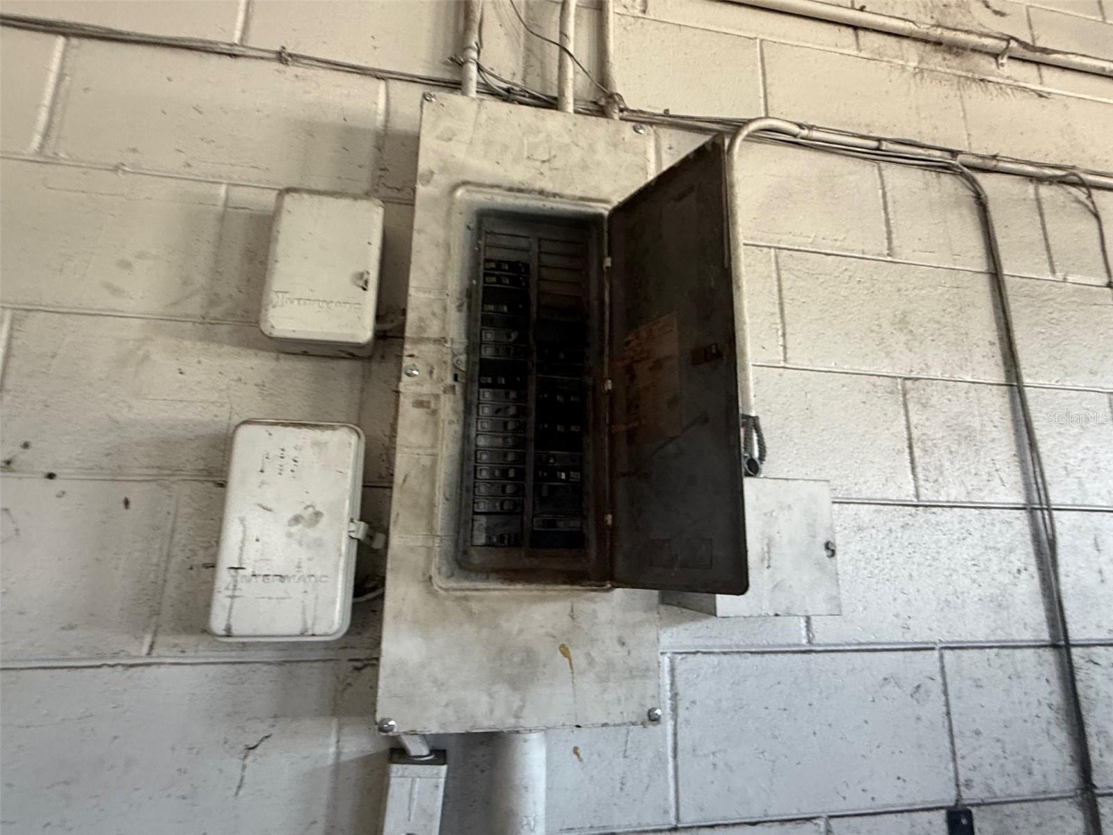 WILLIS R MUNGERS LAND SUB - Commercial Sale