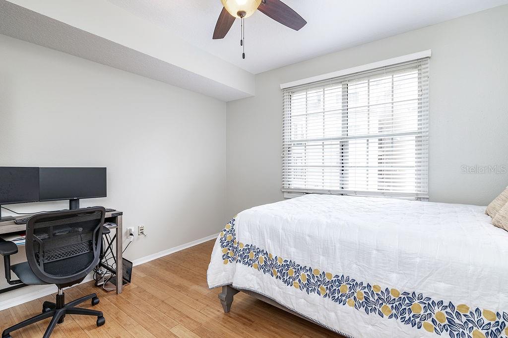 HARBOUR PLACE CITY HOMES A CON - Residential Lease