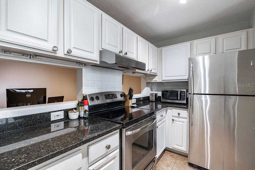 HARBOUR PLACE CITY HOMES A CON - Residential Lease