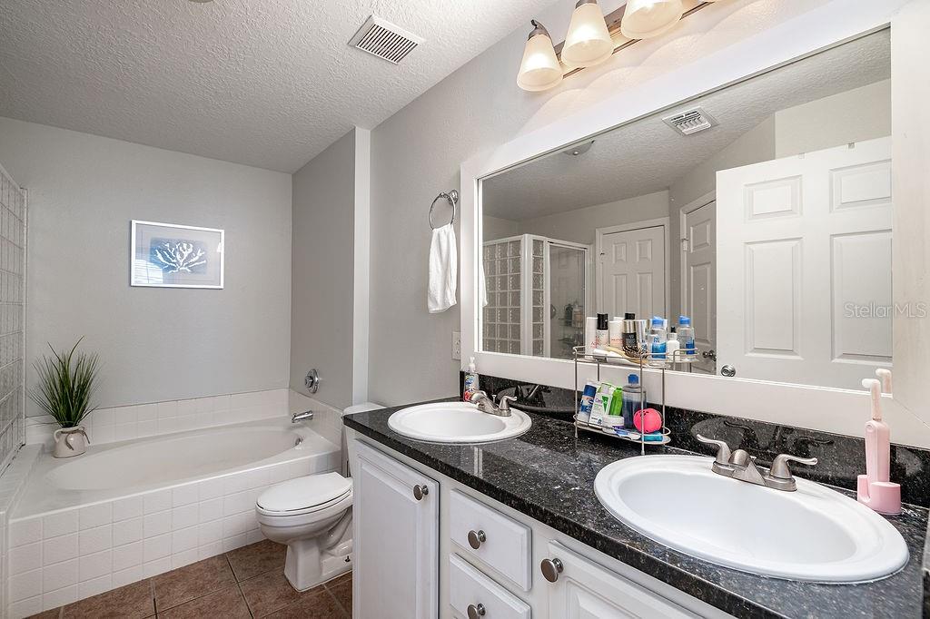 HARBOUR PLACE CITY HOMES A CON - Residential Lease