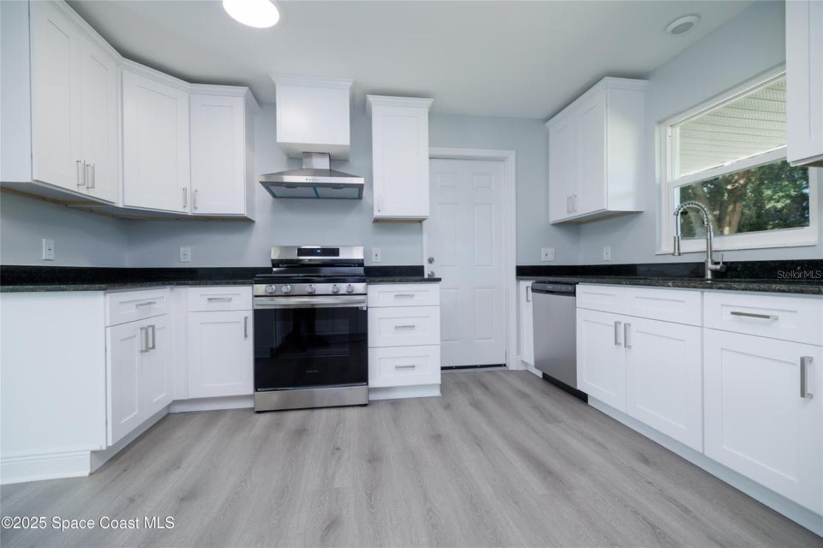 COLLEGE GREEN ESTATES - Residential