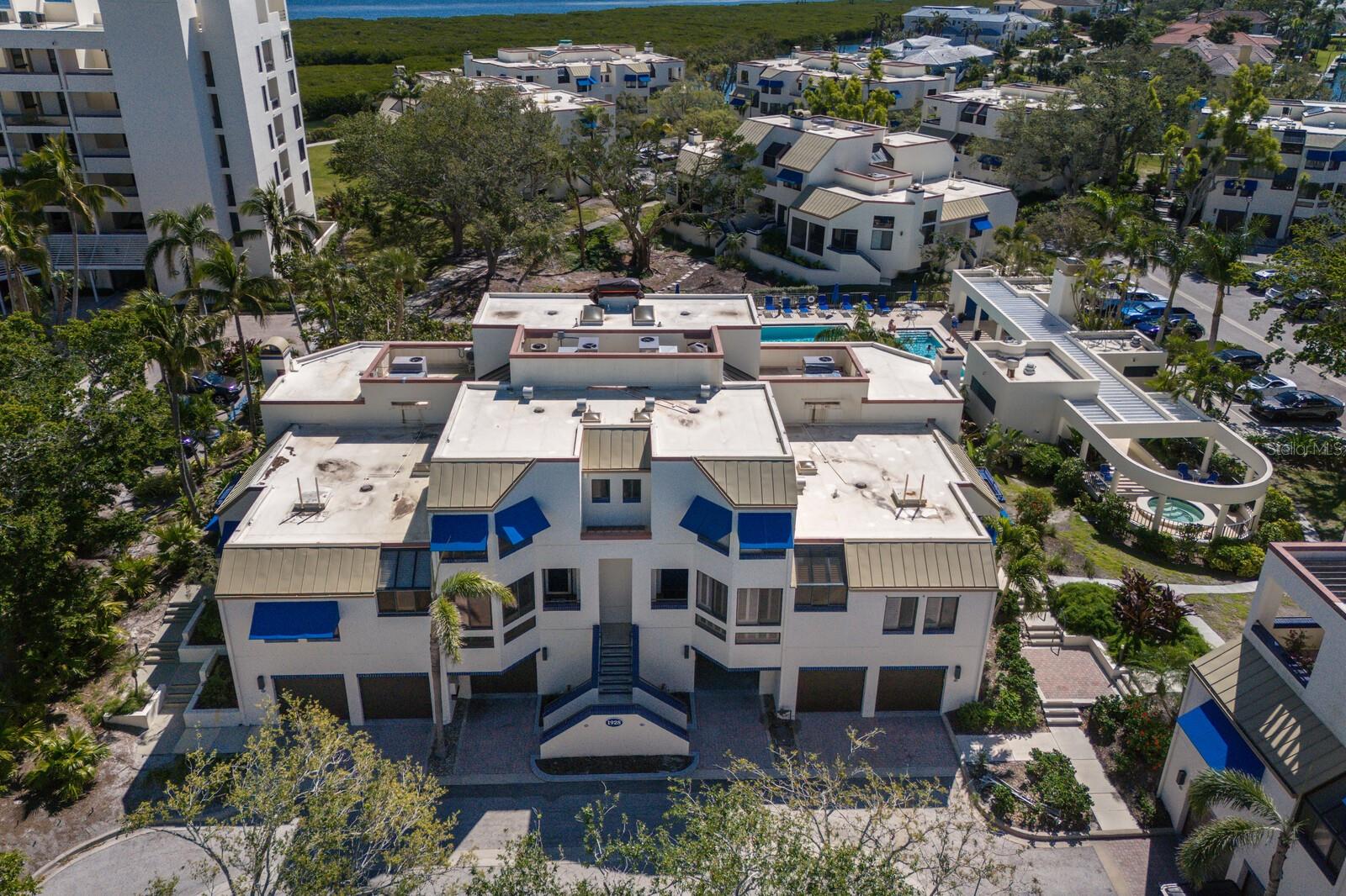1928 HARBOURSIDE DRIVE 1403