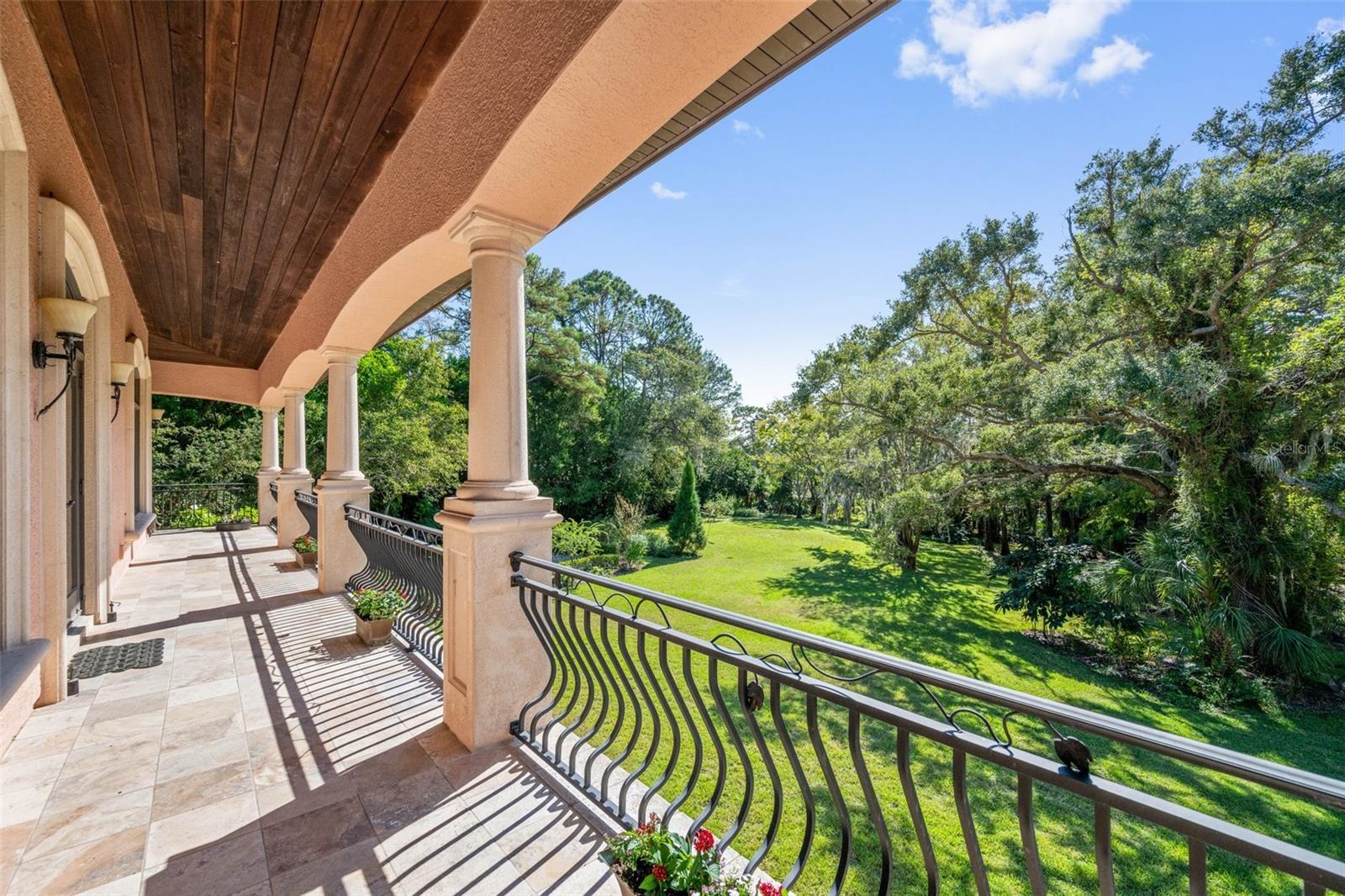 CRESTWOOD OAKS - Residential