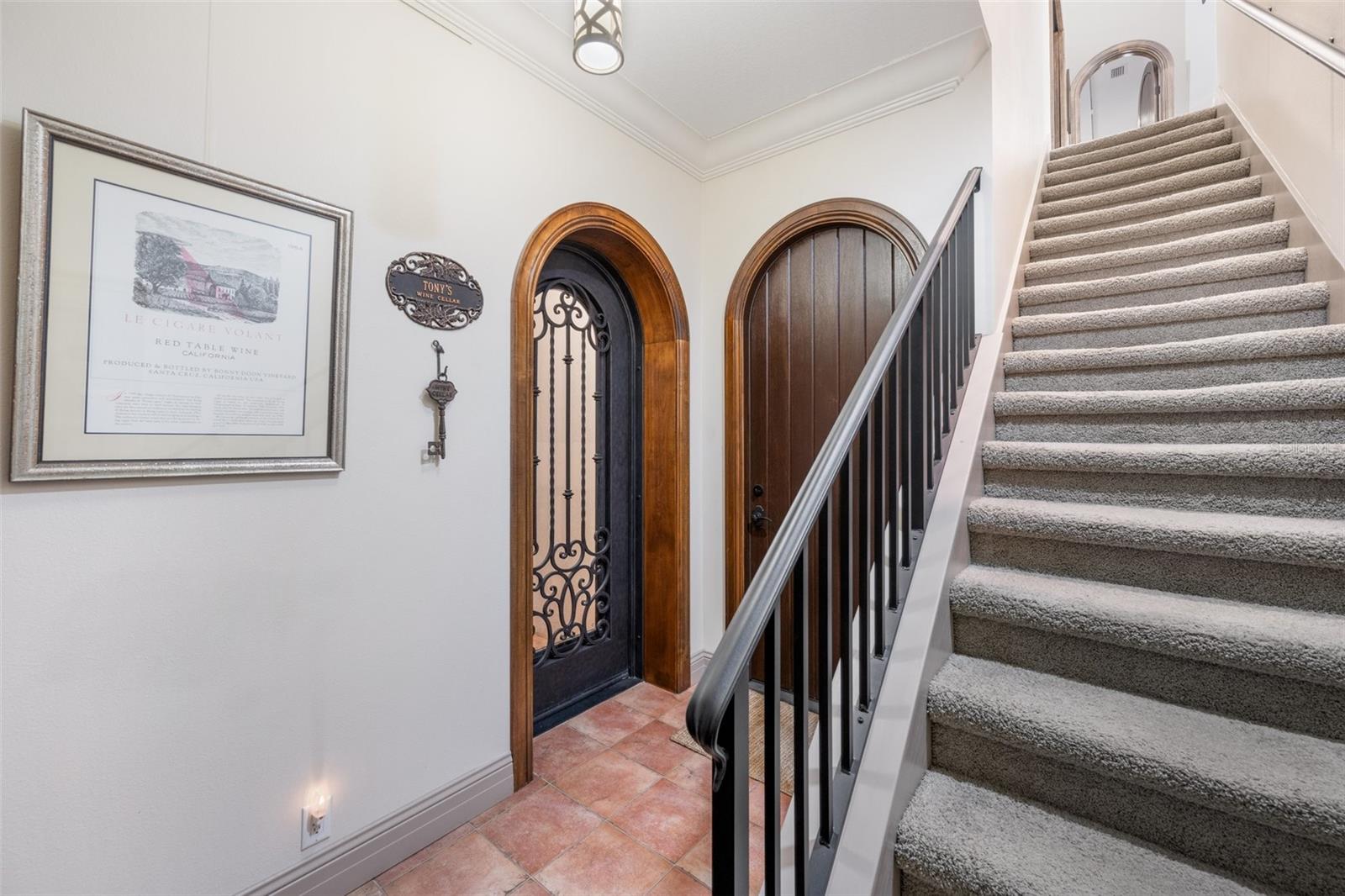 CRESTWOOD OAKS - Residential