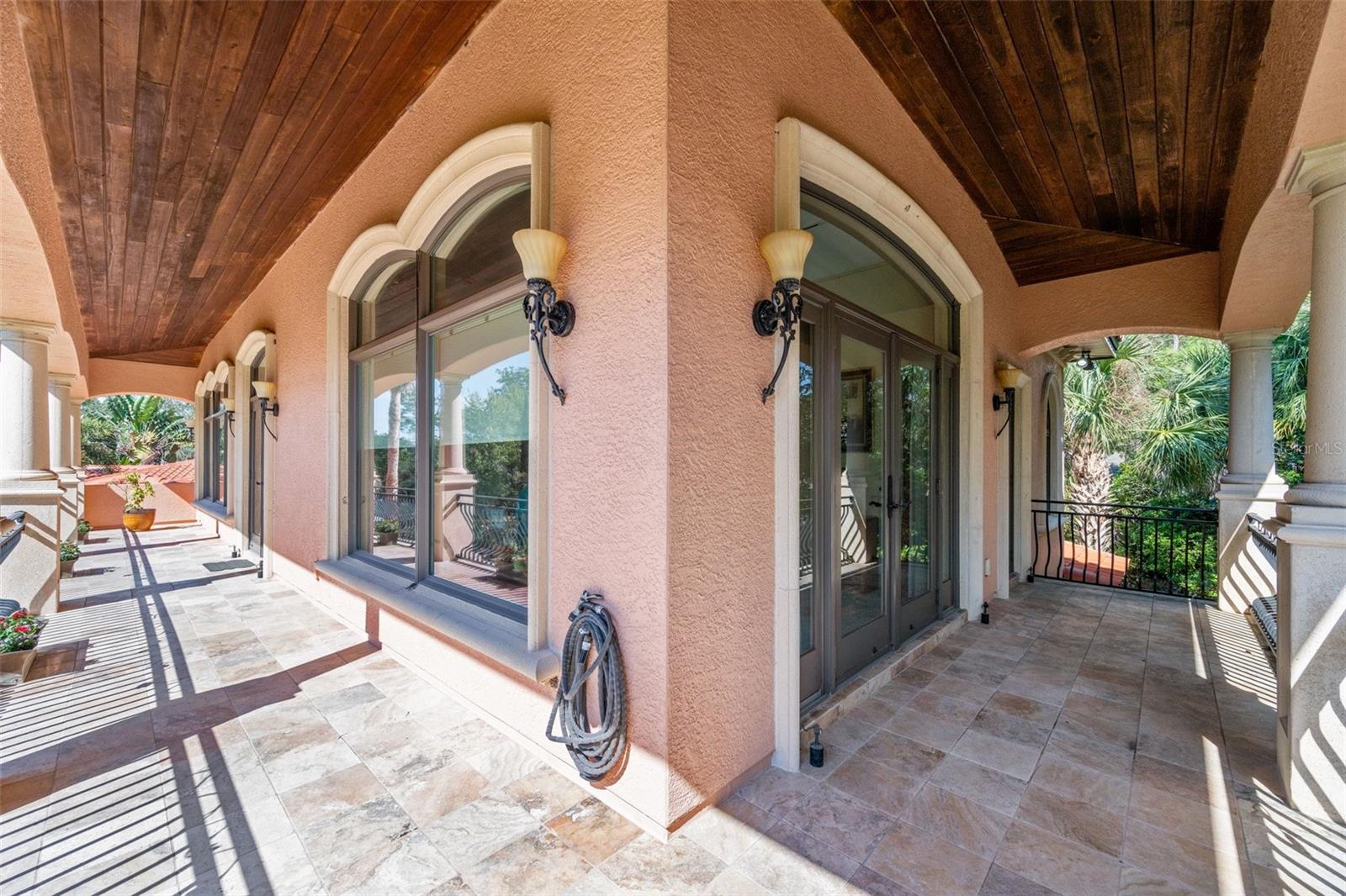 CRESTWOOD OAKS - Residential