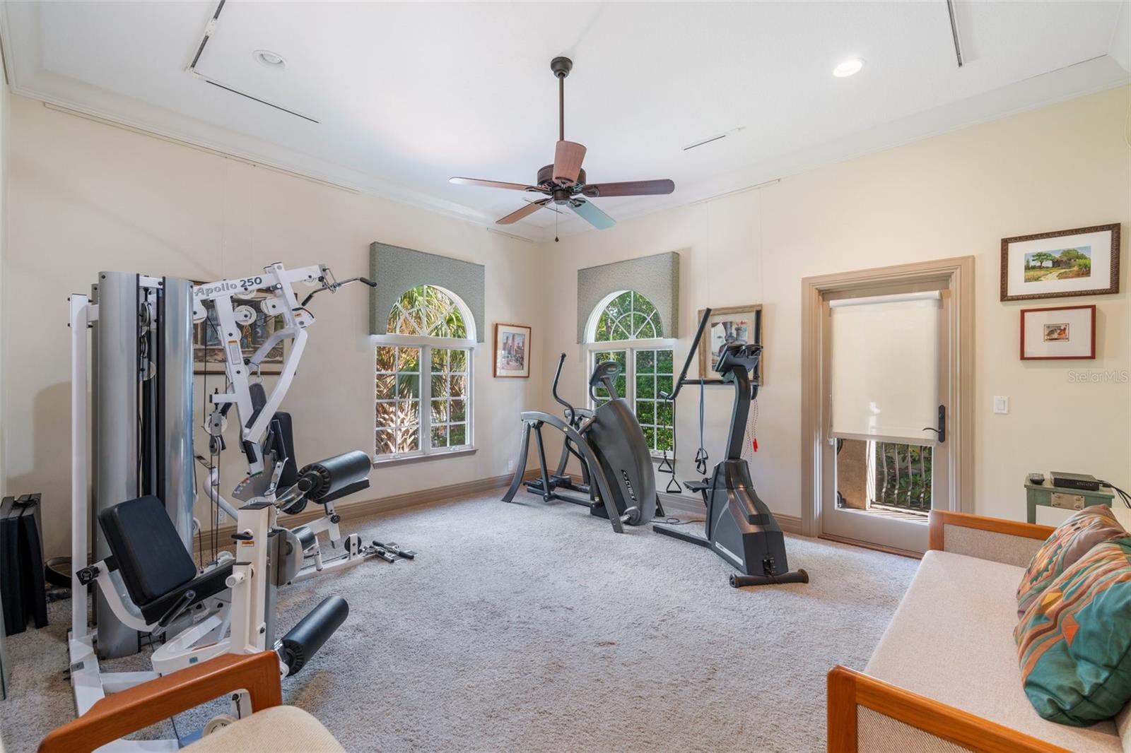 CRESTWOOD OAKS - Residential