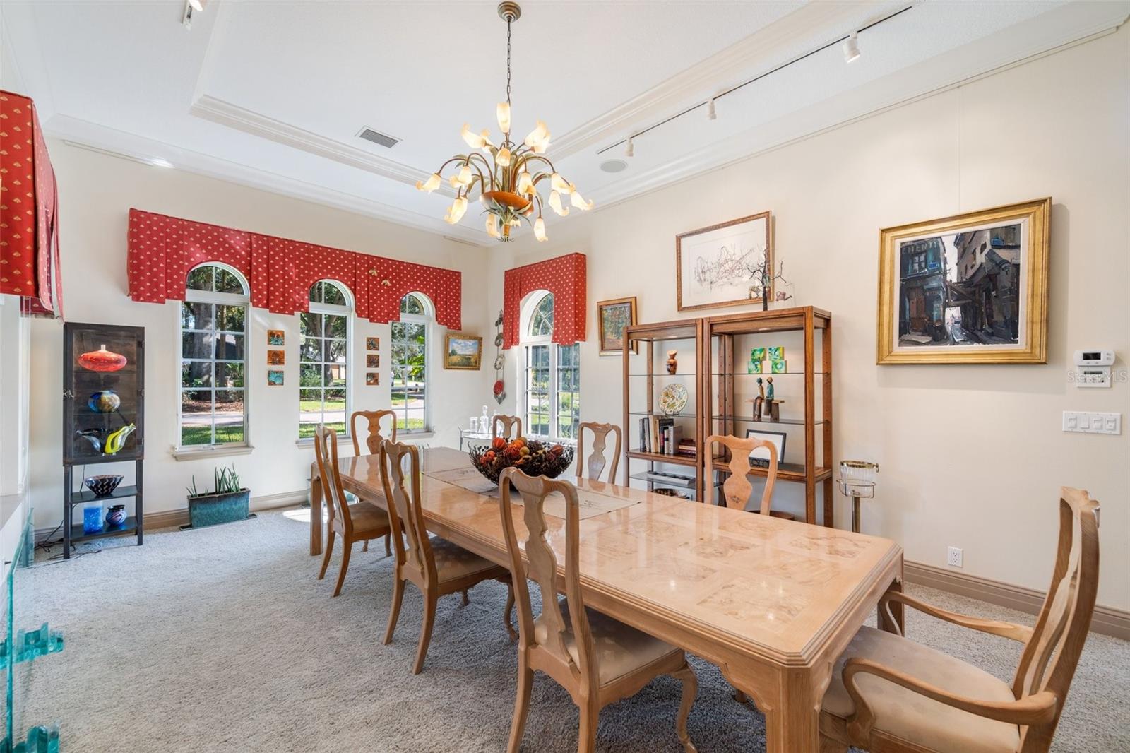 CRESTWOOD OAKS - Residential