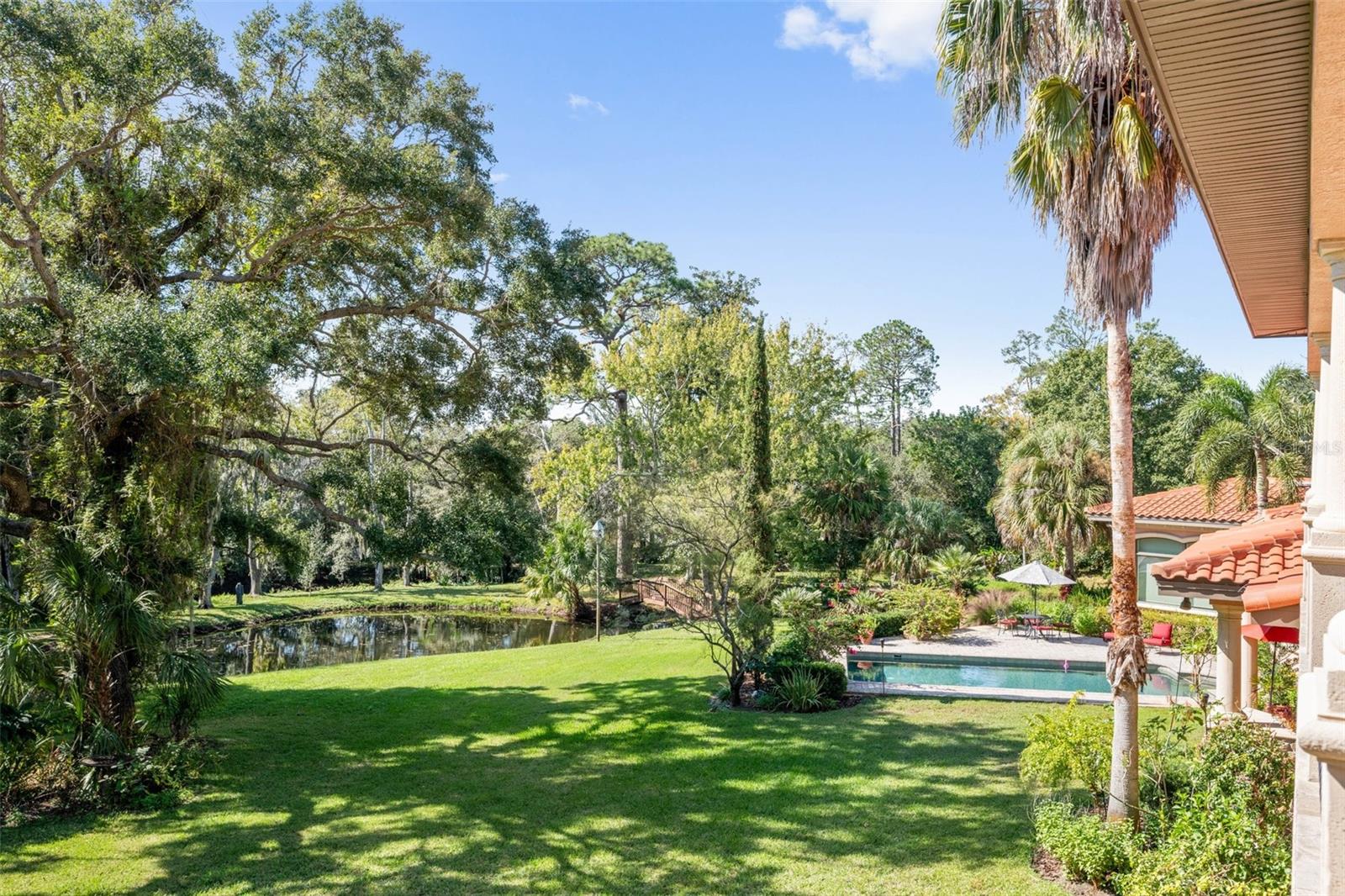 CRESTWOOD OAKS - Residential