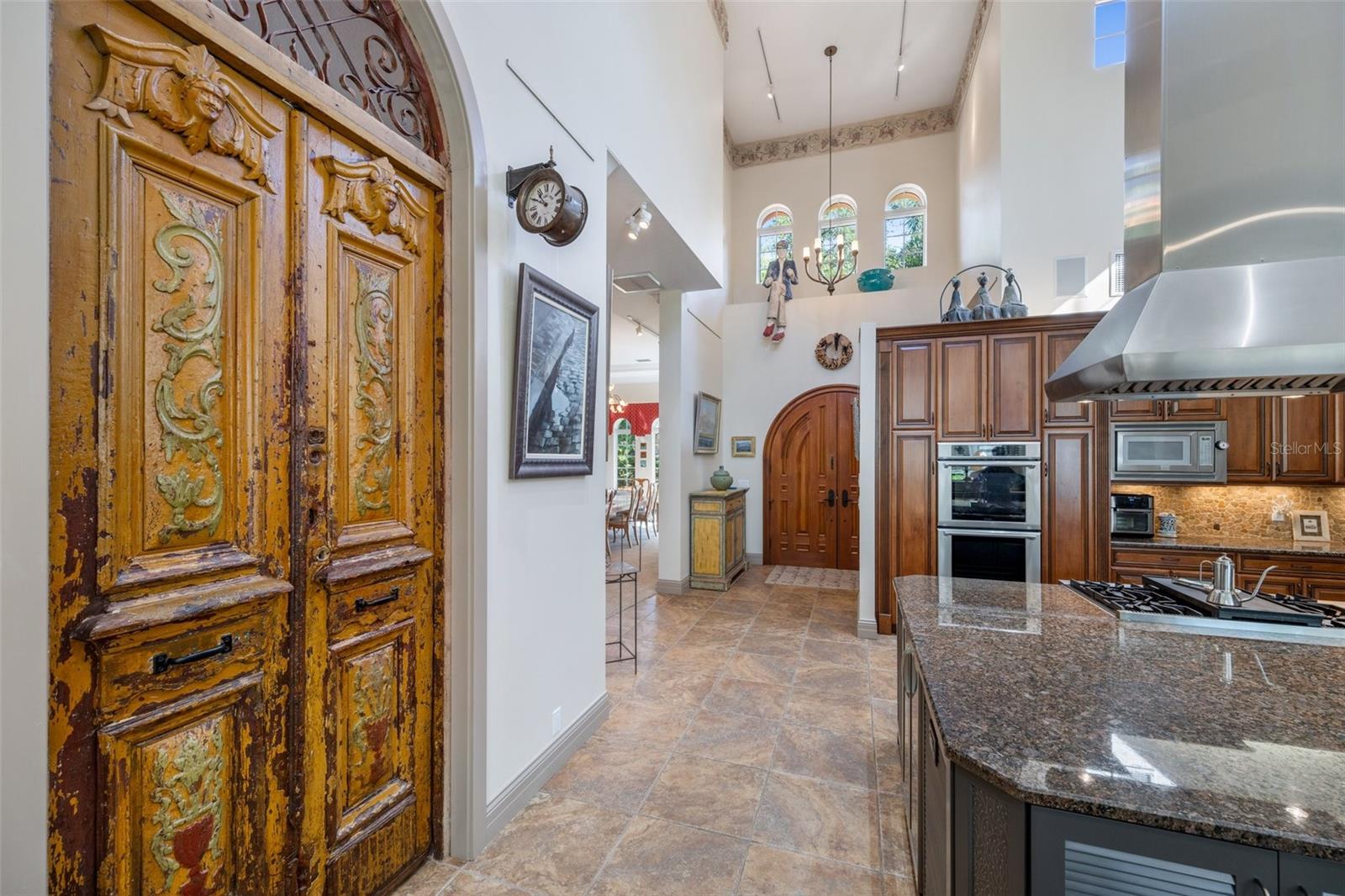 CRESTWOOD OAKS - Residential