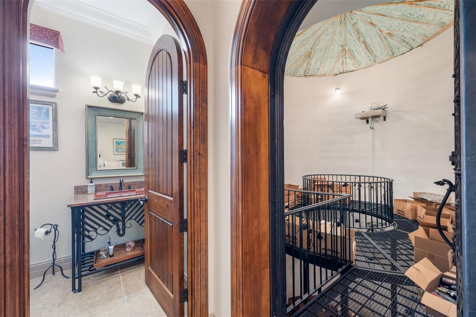 CRESTWOOD OAKS - Residential