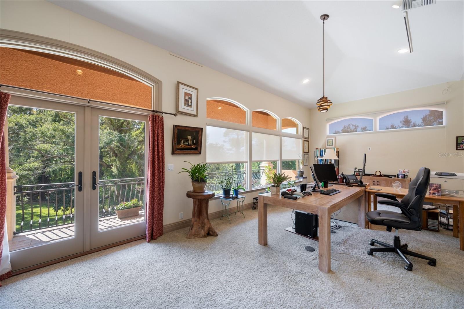 CRESTWOOD OAKS - Residential