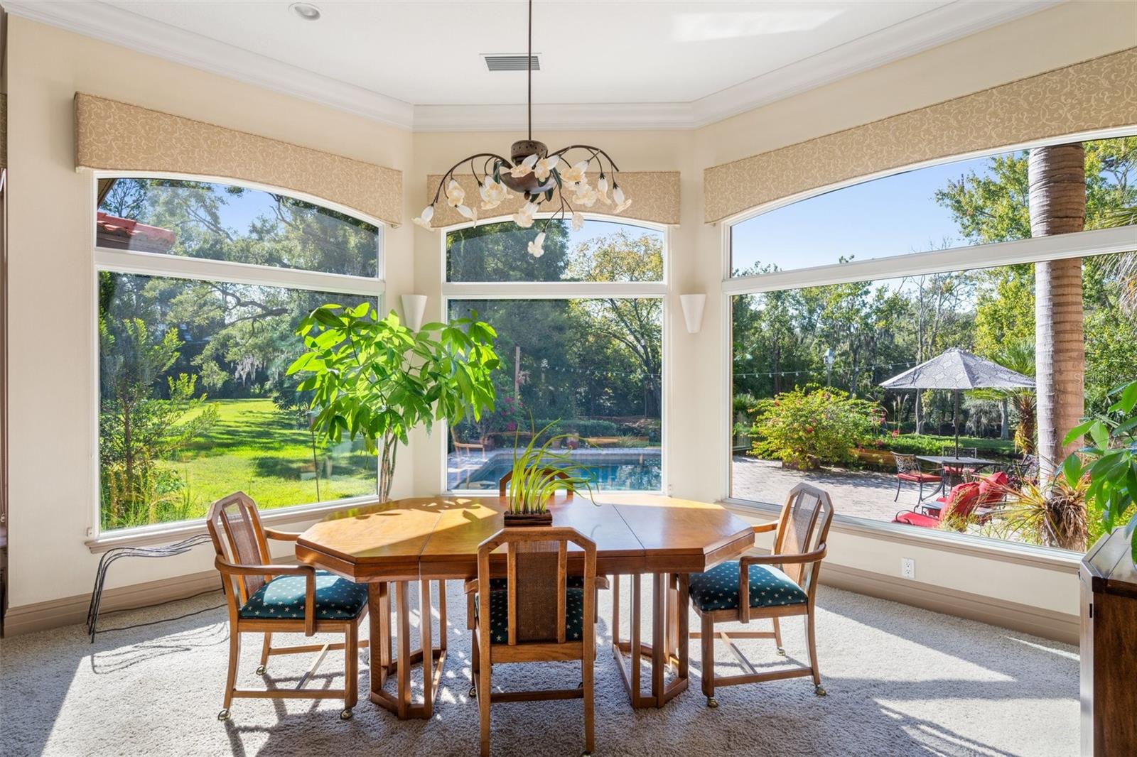 CRESTWOOD OAKS - Residential