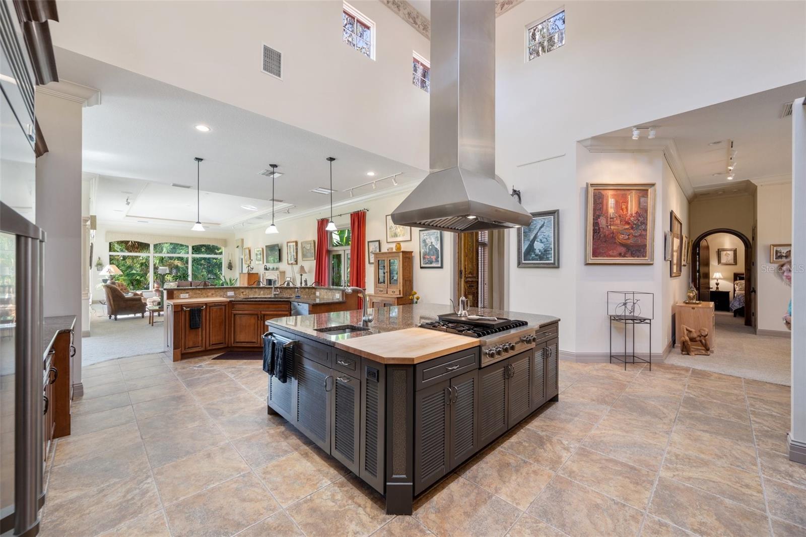 CRESTWOOD OAKS - Residential