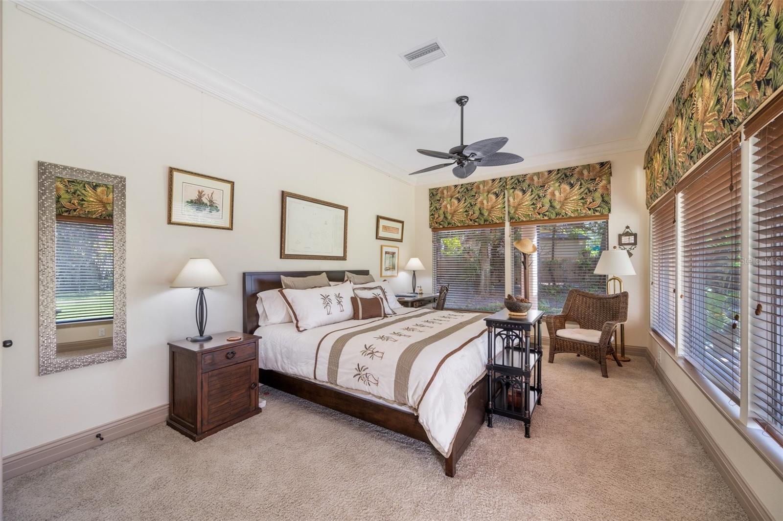 CRESTWOOD OAKS - Residential