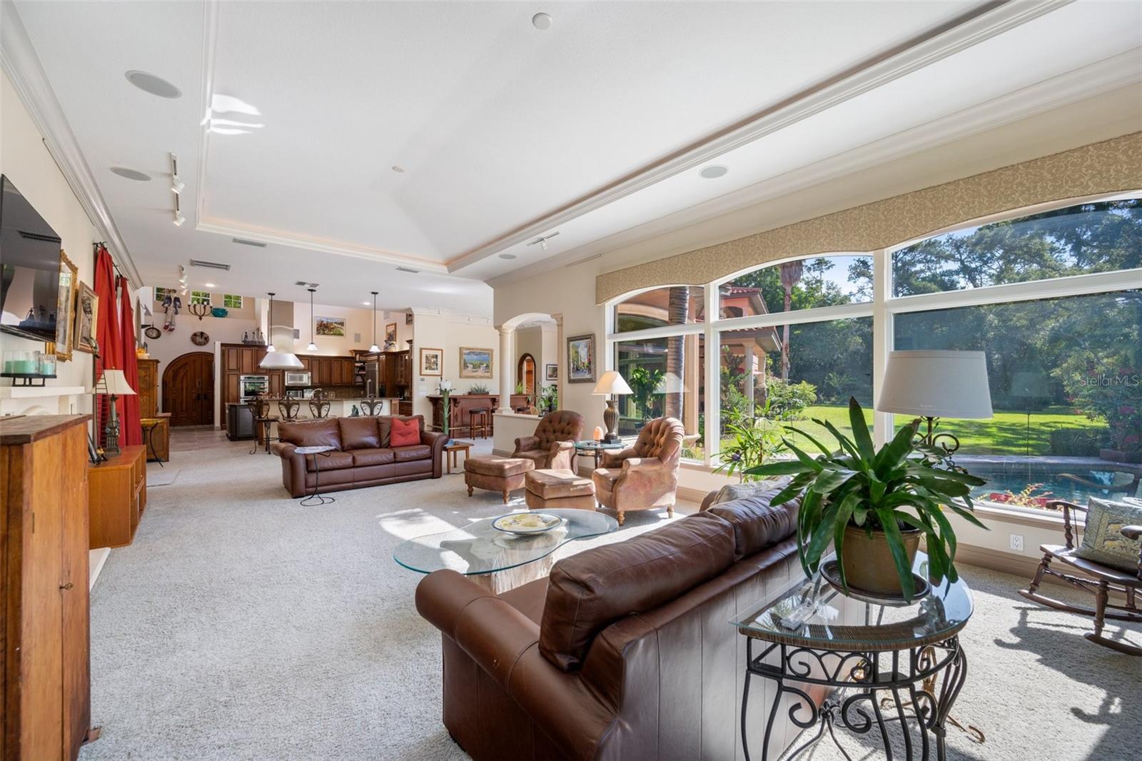 CRESTWOOD OAKS - Residential