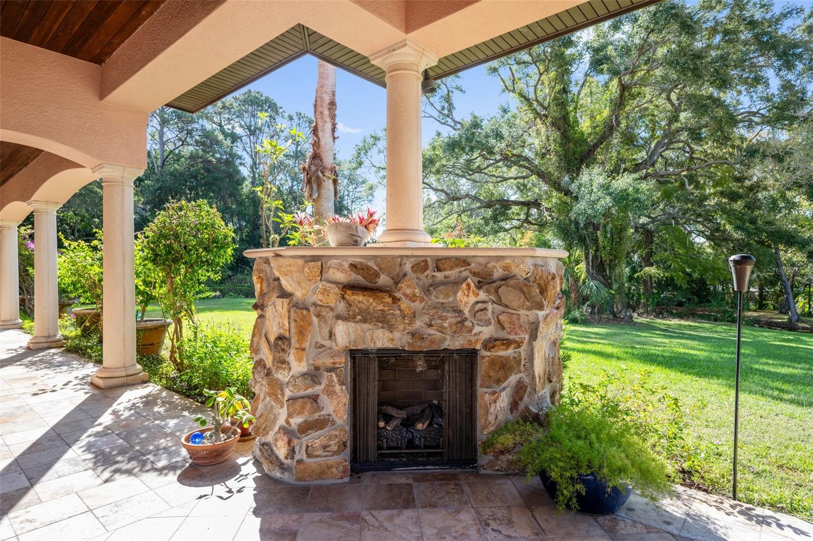 CRESTWOOD OAKS - Residential