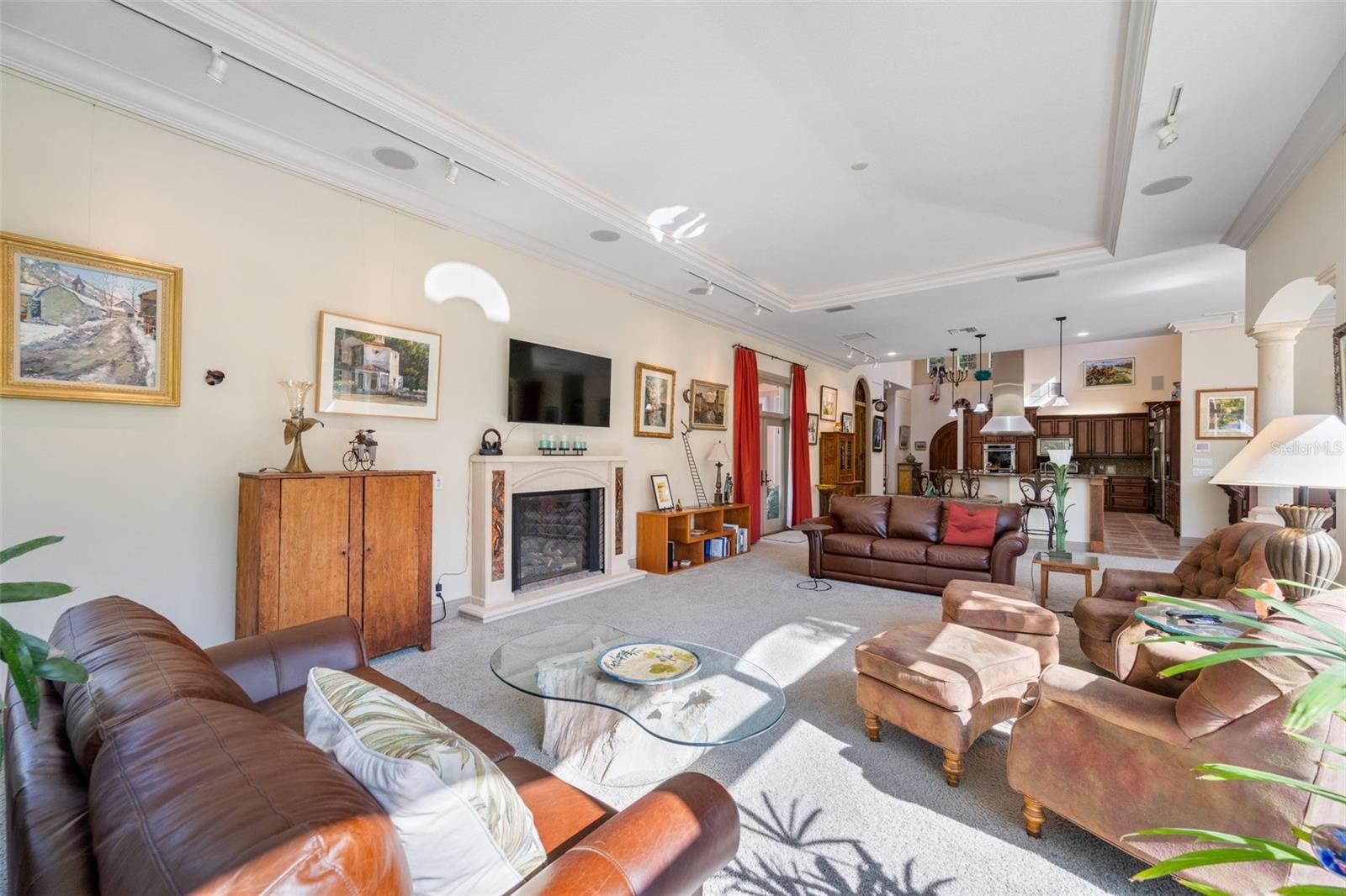 CRESTWOOD OAKS - Residential