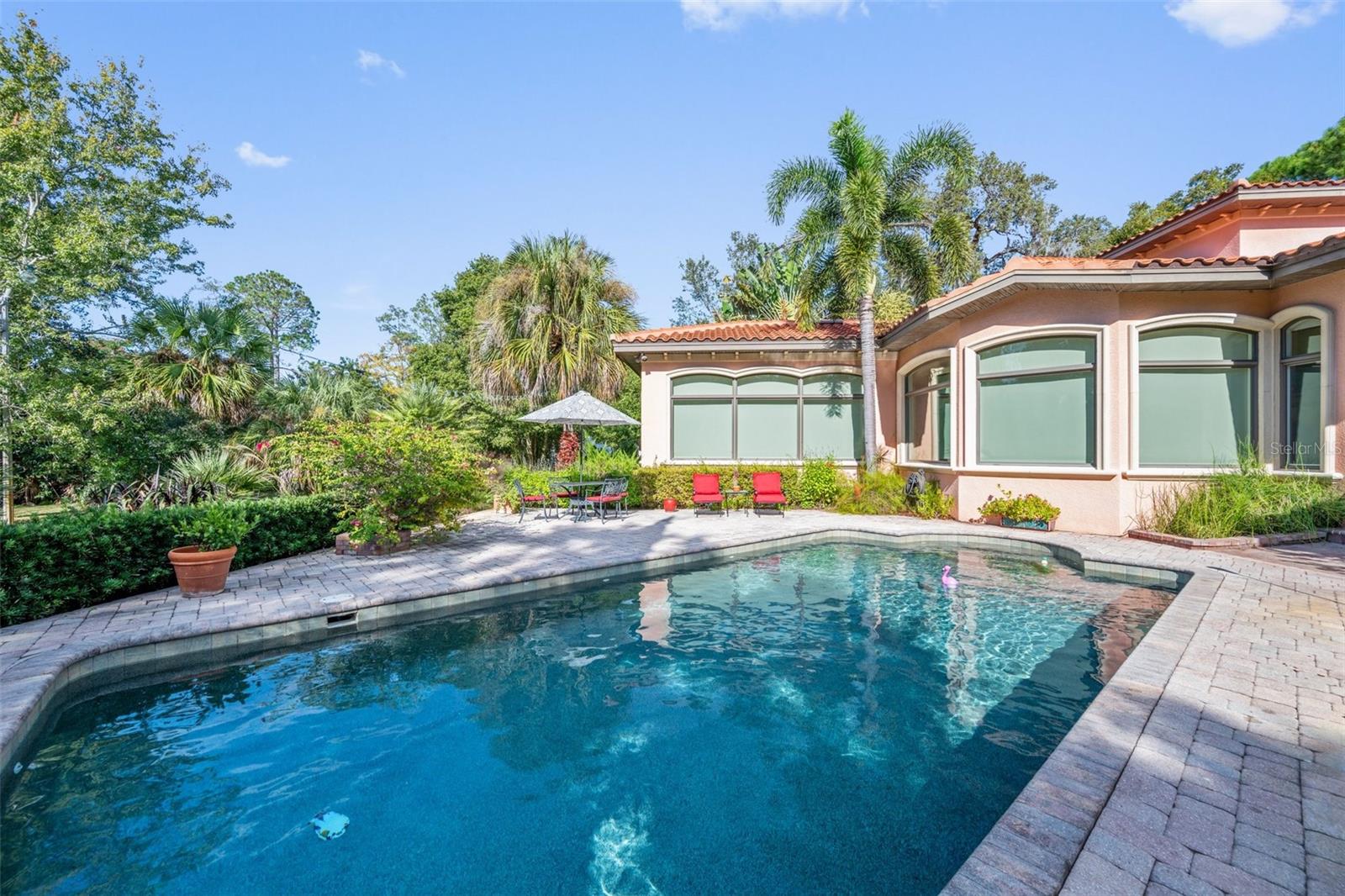 CRESTWOOD OAKS - Residential