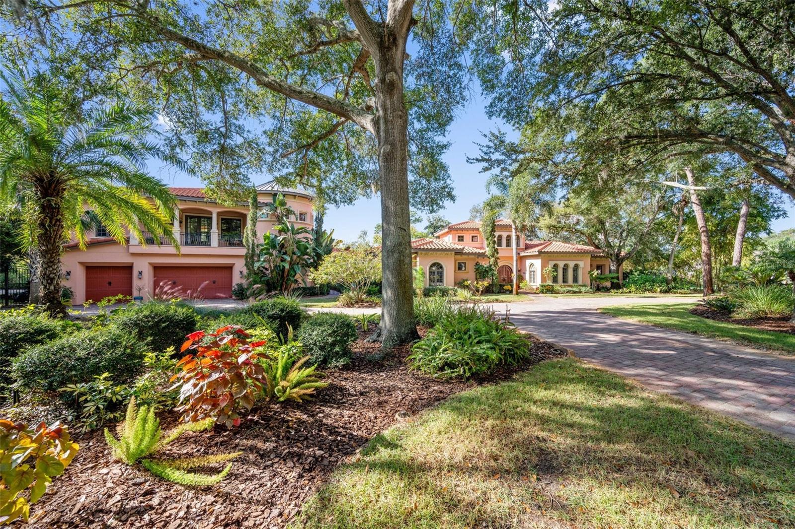 CRESTWOOD OAKS - Residential