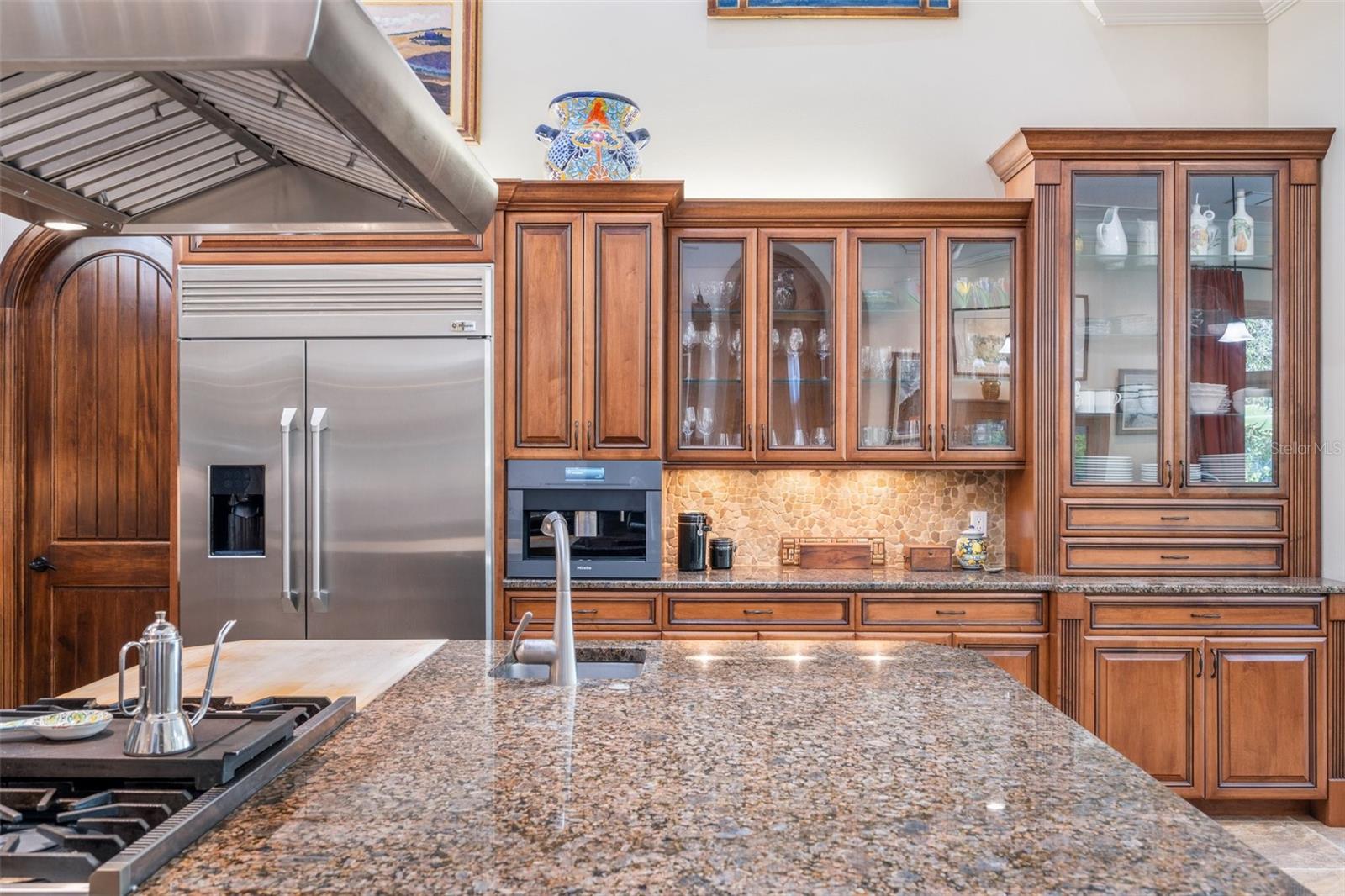 CRESTWOOD OAKS - Residential