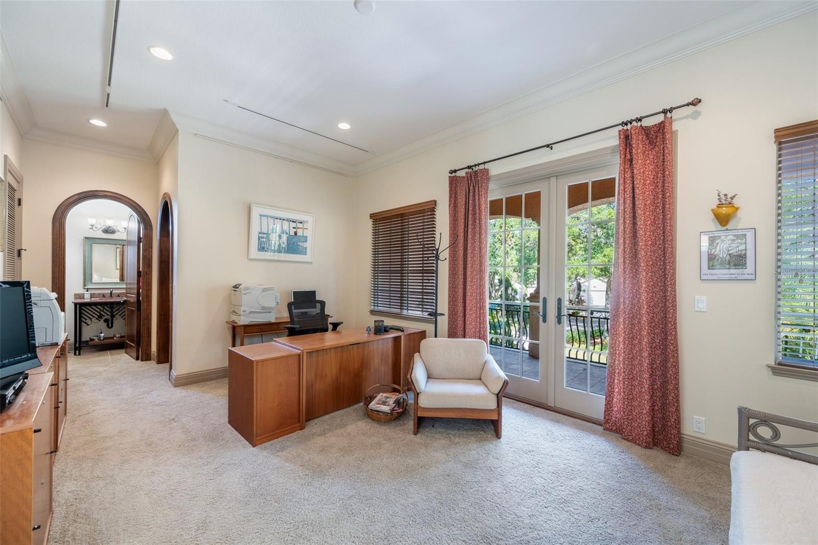 CRESTWOOD OAKS - Residential