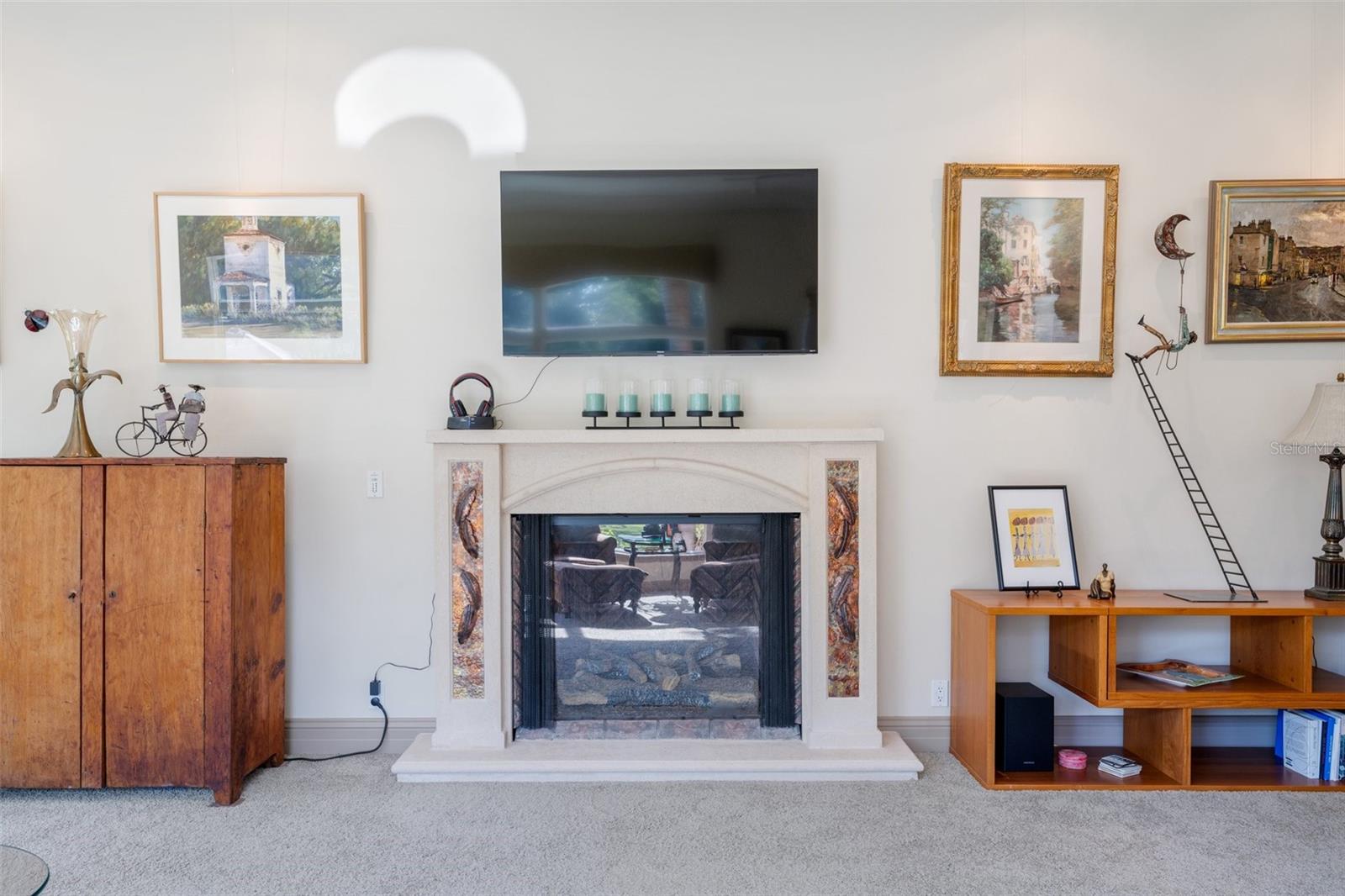 CRESTWOOD OAKS - Residential