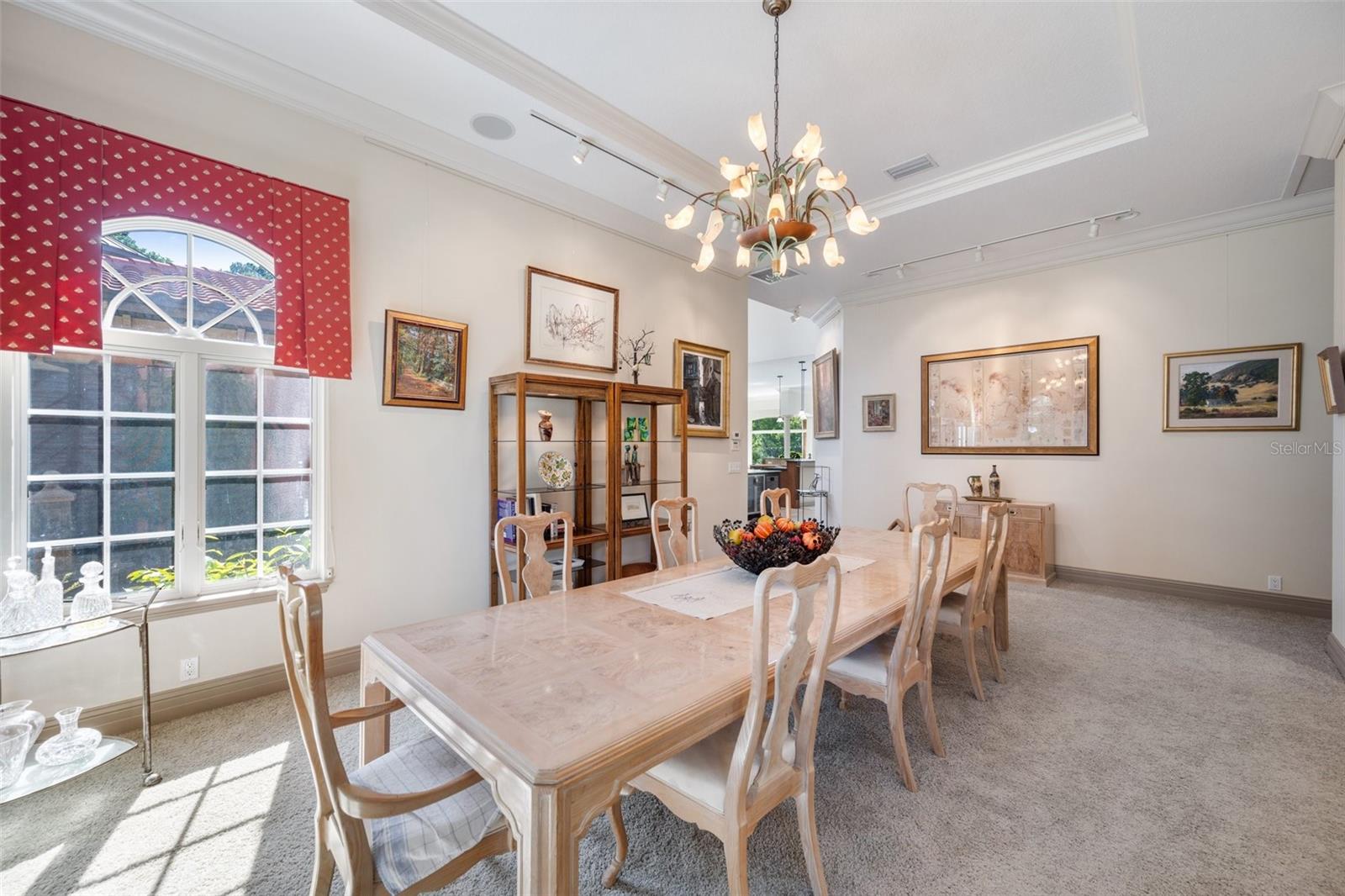 CRESTWOOD OAKS - Residential