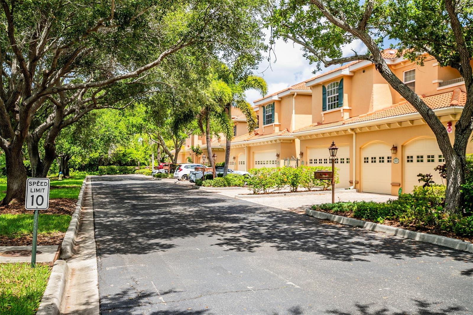 PALMER SQUARE WEST - Residential