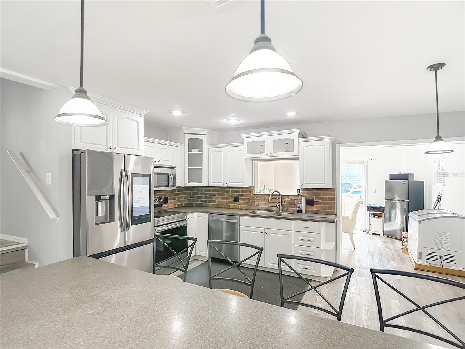 PALM LAKES TERRACE - Residential