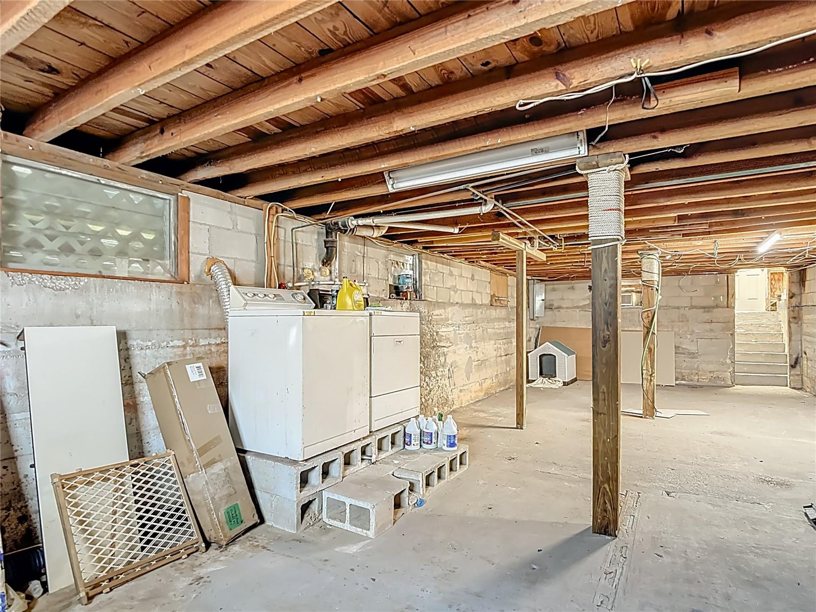 PALM LAKES TERRACE - Residential