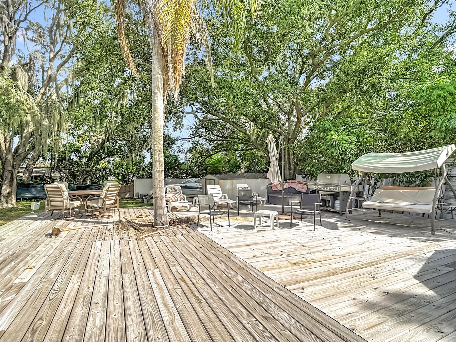 PALM LAKES TERRACE - Residential