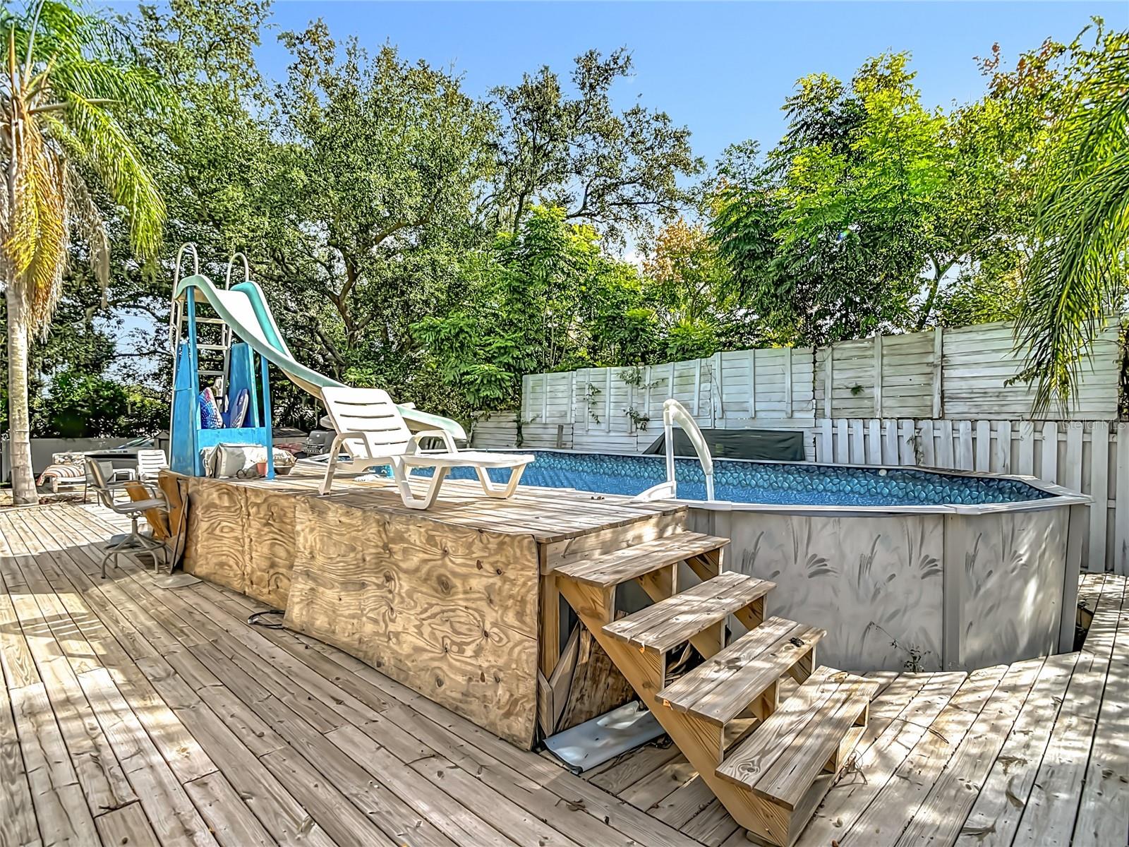 PALM LAKES TERRACE - Residential