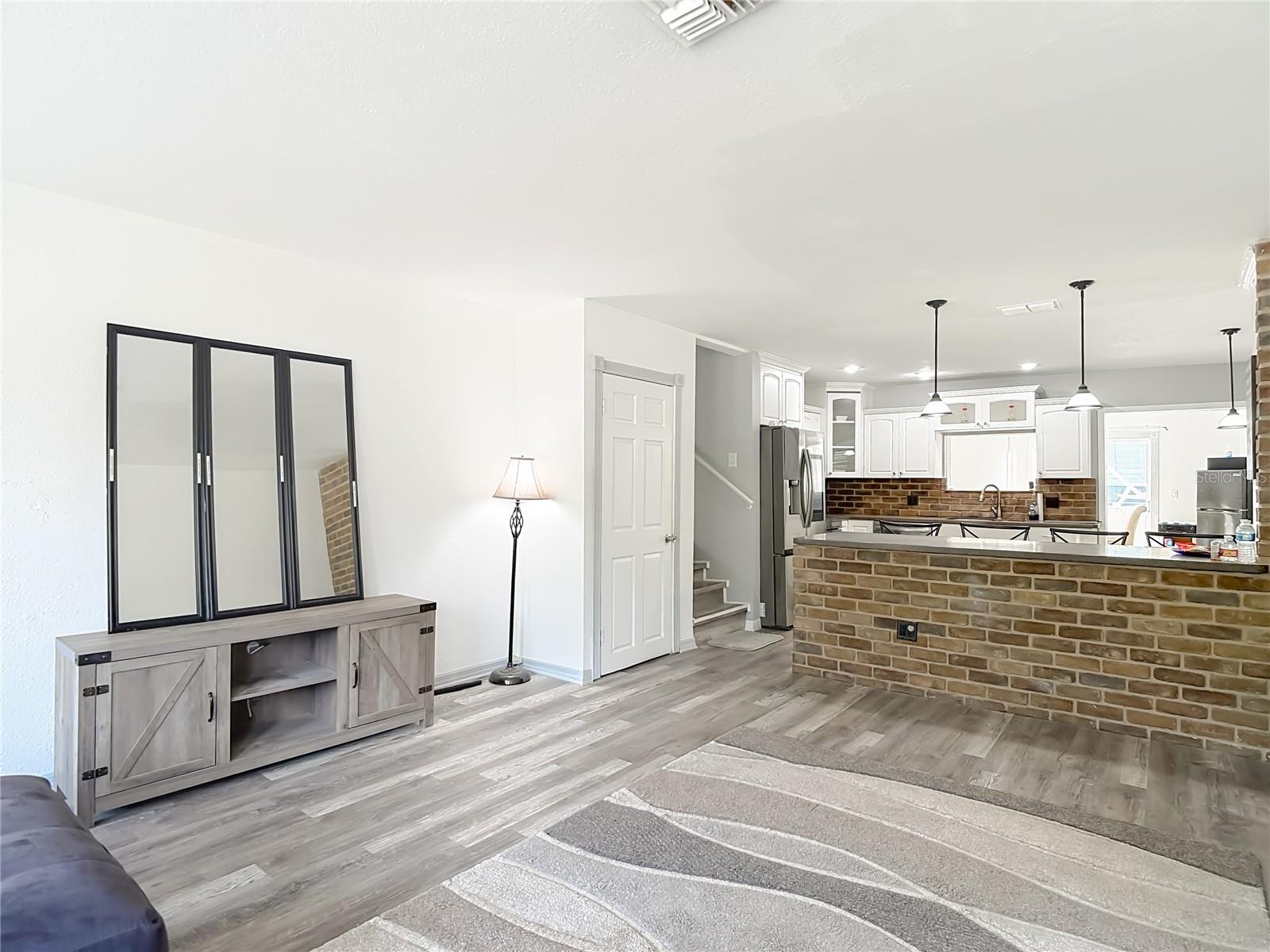 PALM LAKES TERRACE - Residential