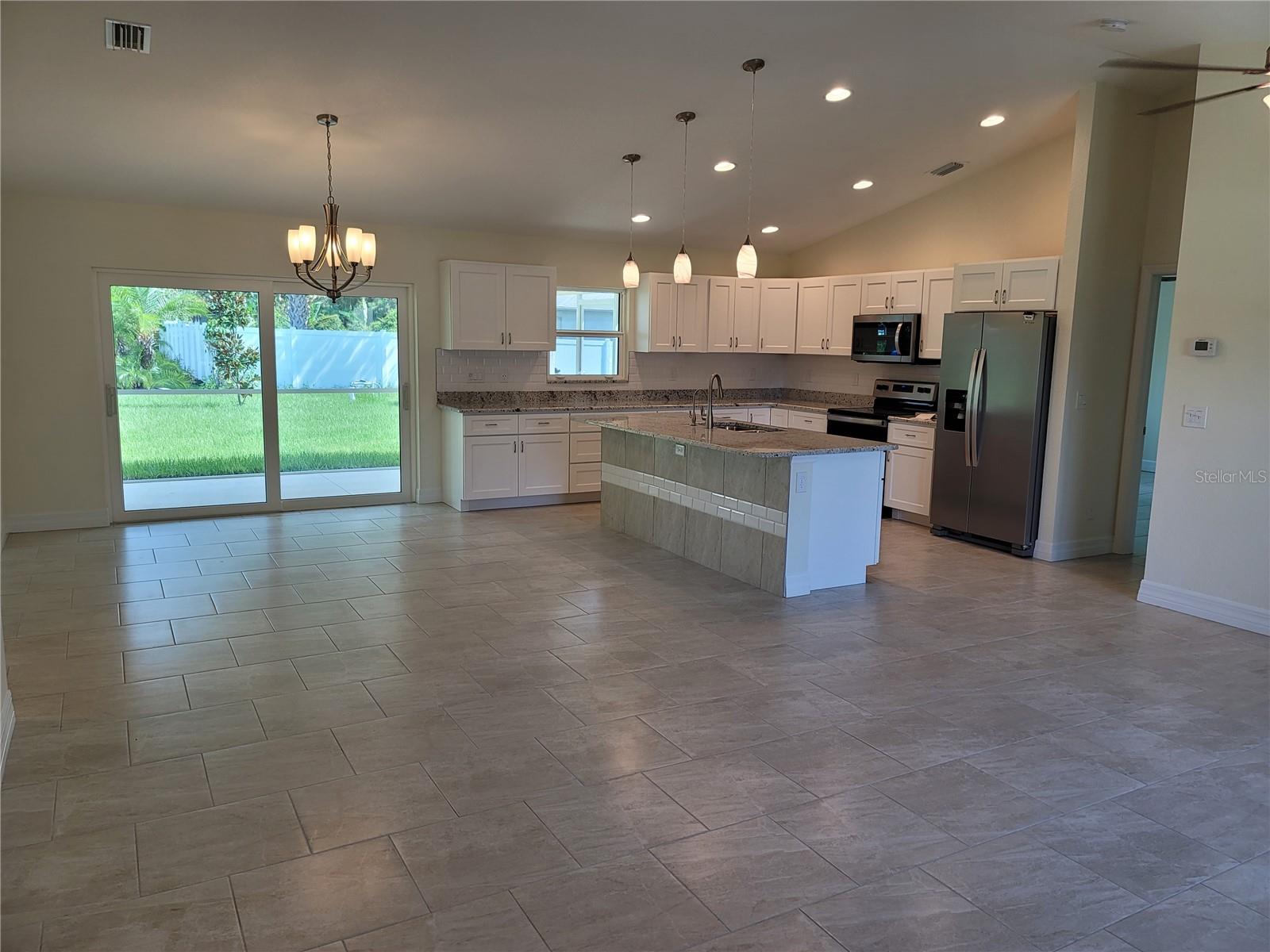 Looking for a nice private 3 bedroom/2 bathroom home. Look no further! This home is equipped with upgraded kitchen, laundry room, and impact windows as well.
Bonus: 1st month free, two months moves you in!