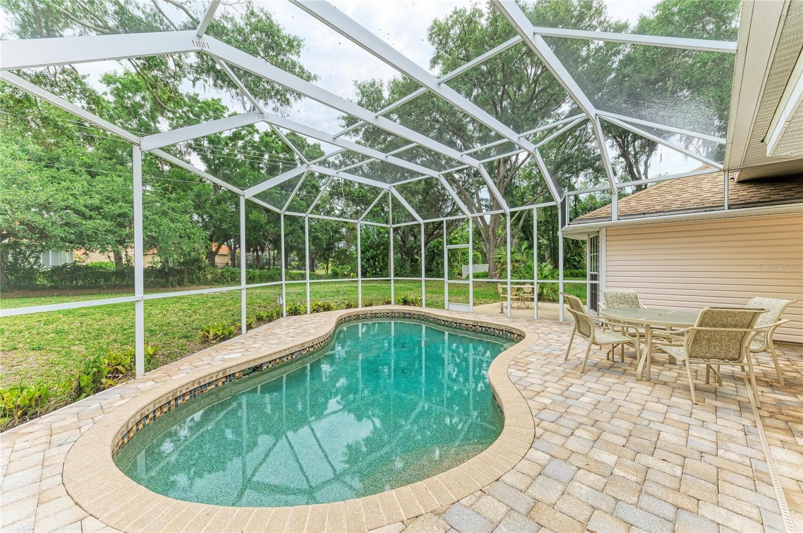 HIDDEN OAKS - Residential