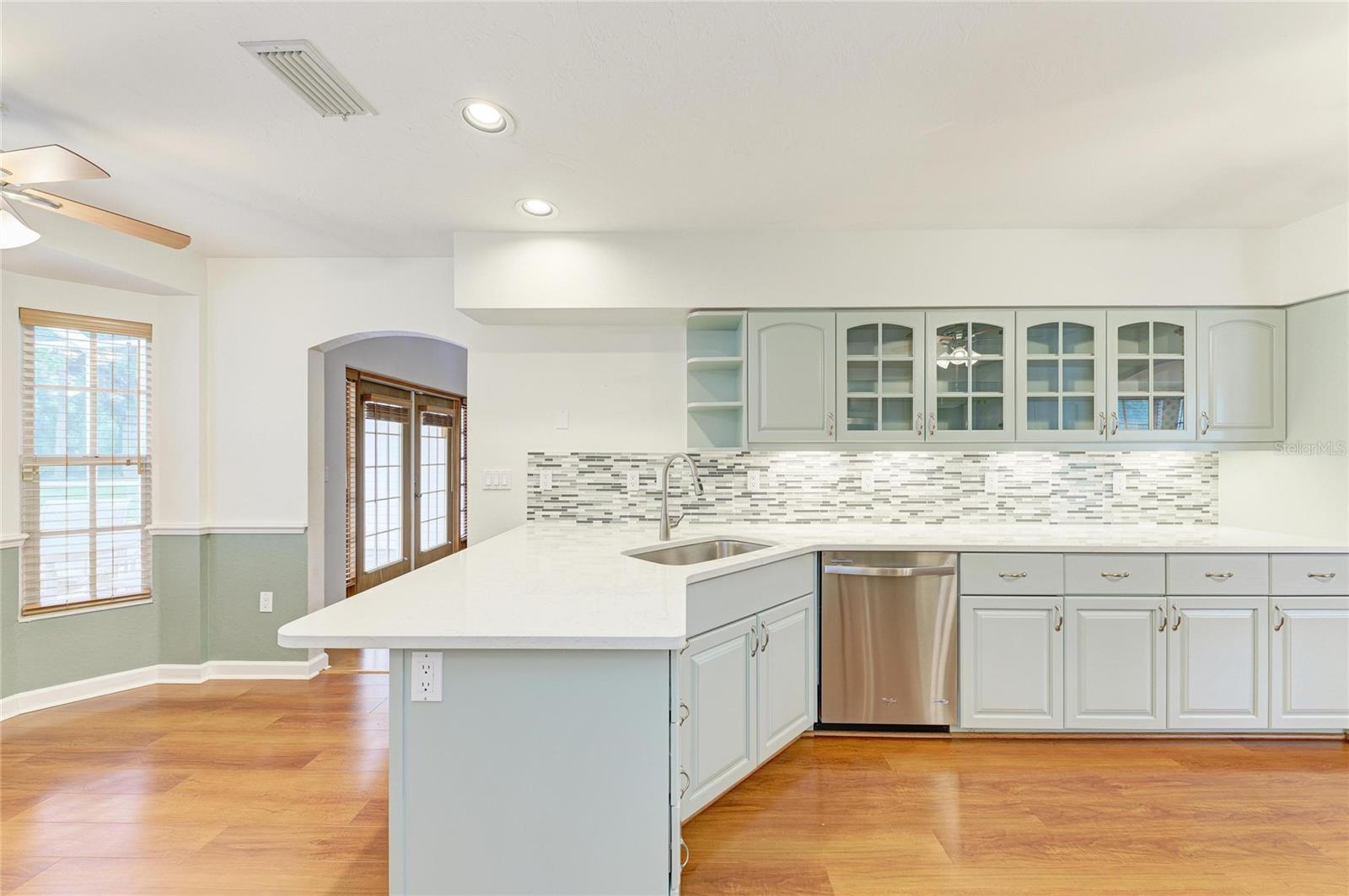 HIDDEN OAKS - Residential
