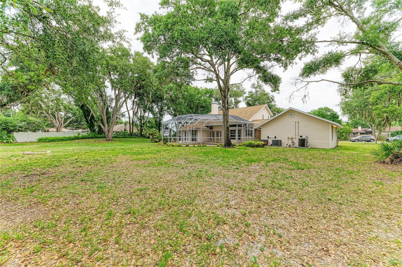HIDDEN OAKS - Residential