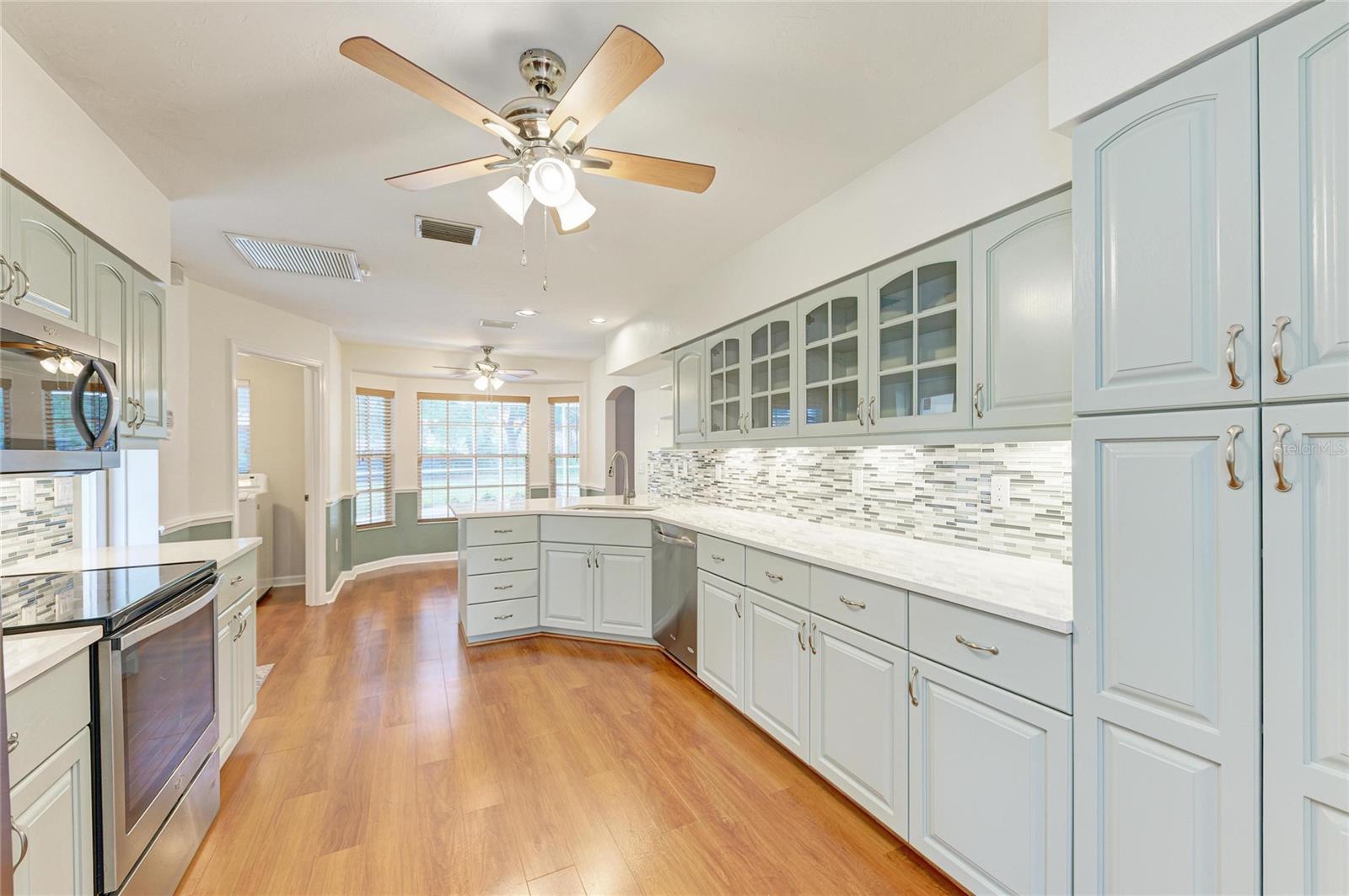 HIDDEN OAKS - Residential