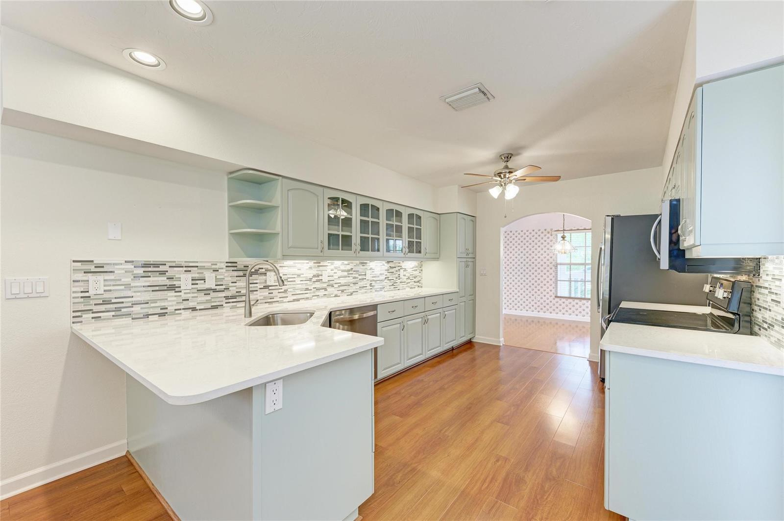 HIDDEN OAKS - Residential