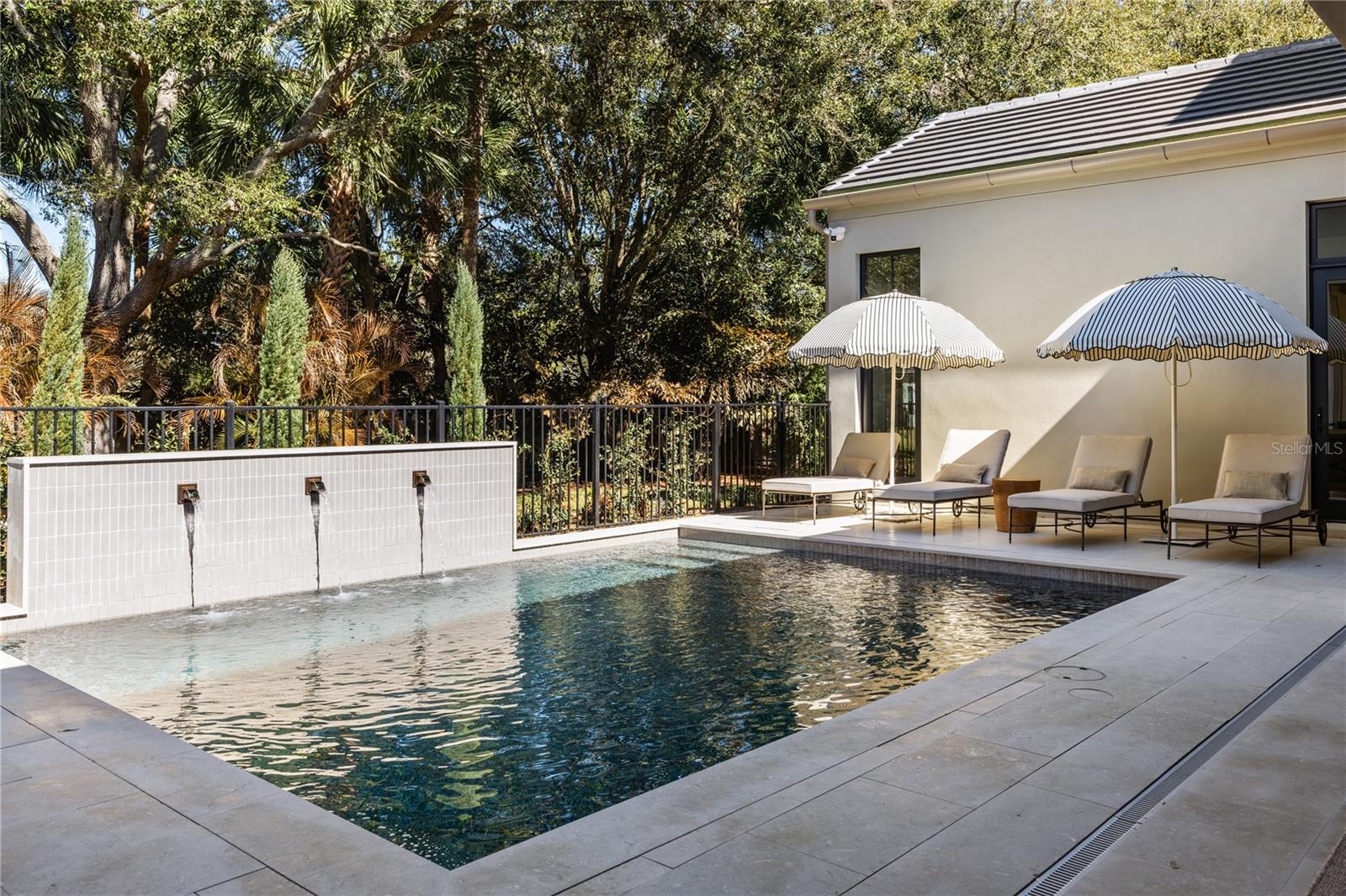 GARDENS OF ISLEWORTH - Residential