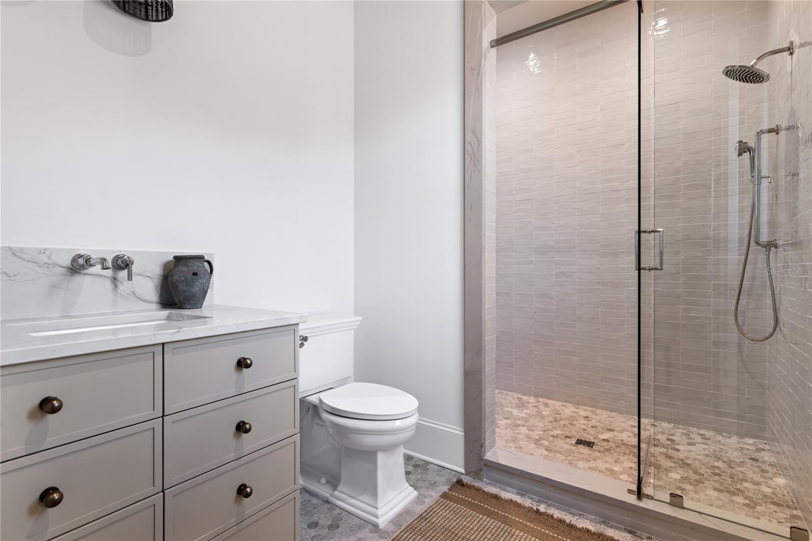 GARDENS OF ISLEWORTH - Residential