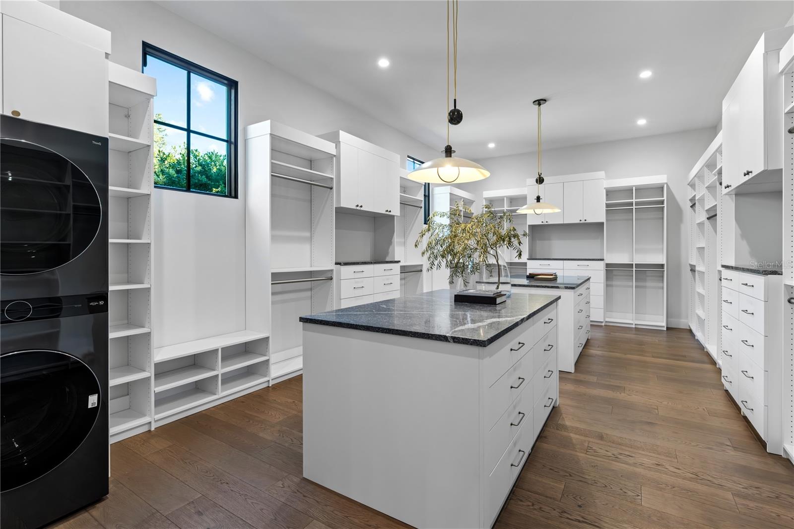 GARDENS OF ISLEWORTH - Residential