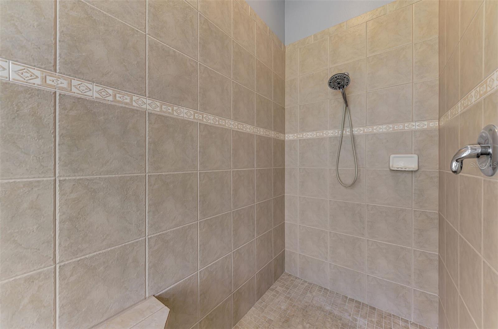 COUNTRY MEADOWS PH I - Residential