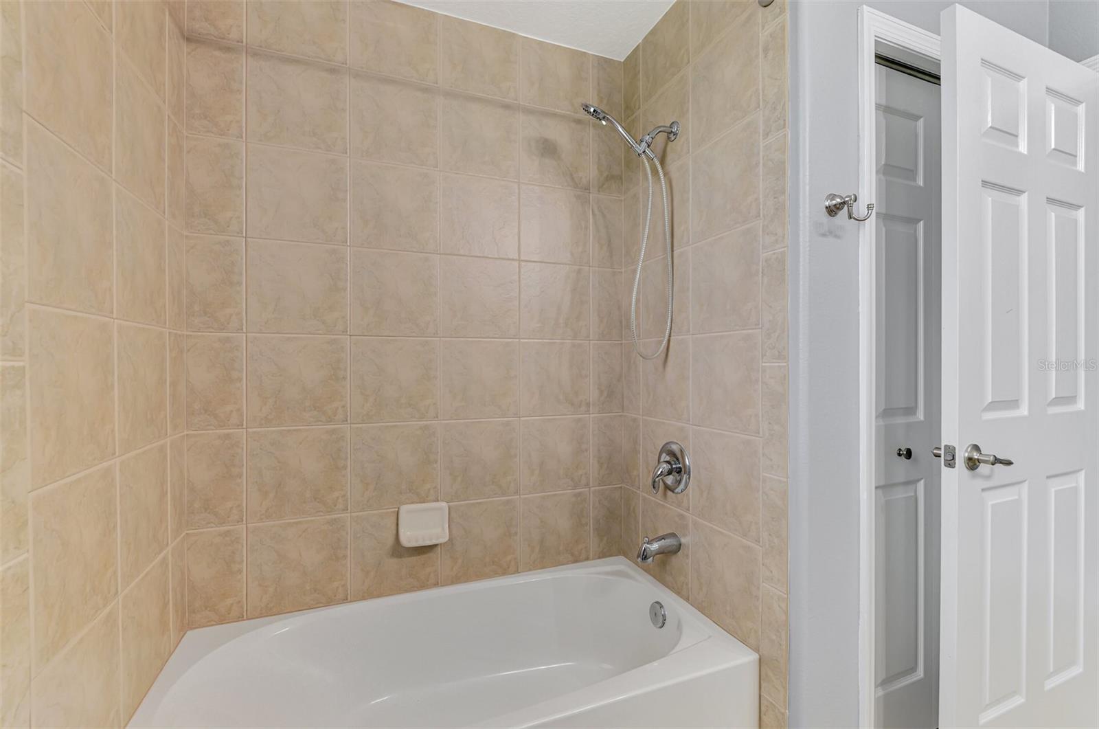 COUNTRY MEADOWS PH I - Residential