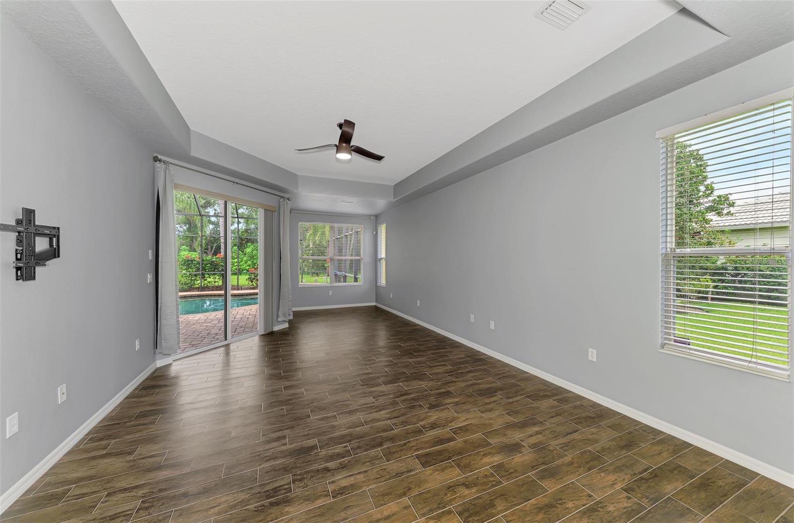 COUNTRY MEADOWS PH I - Residential