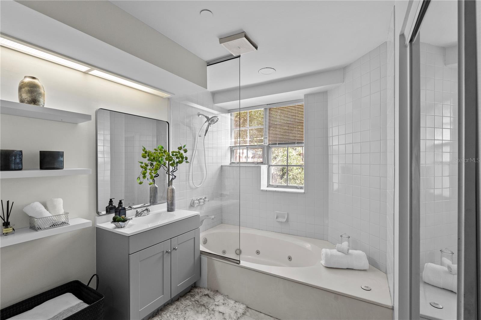 SEDDON COVE A CONDO - Residential