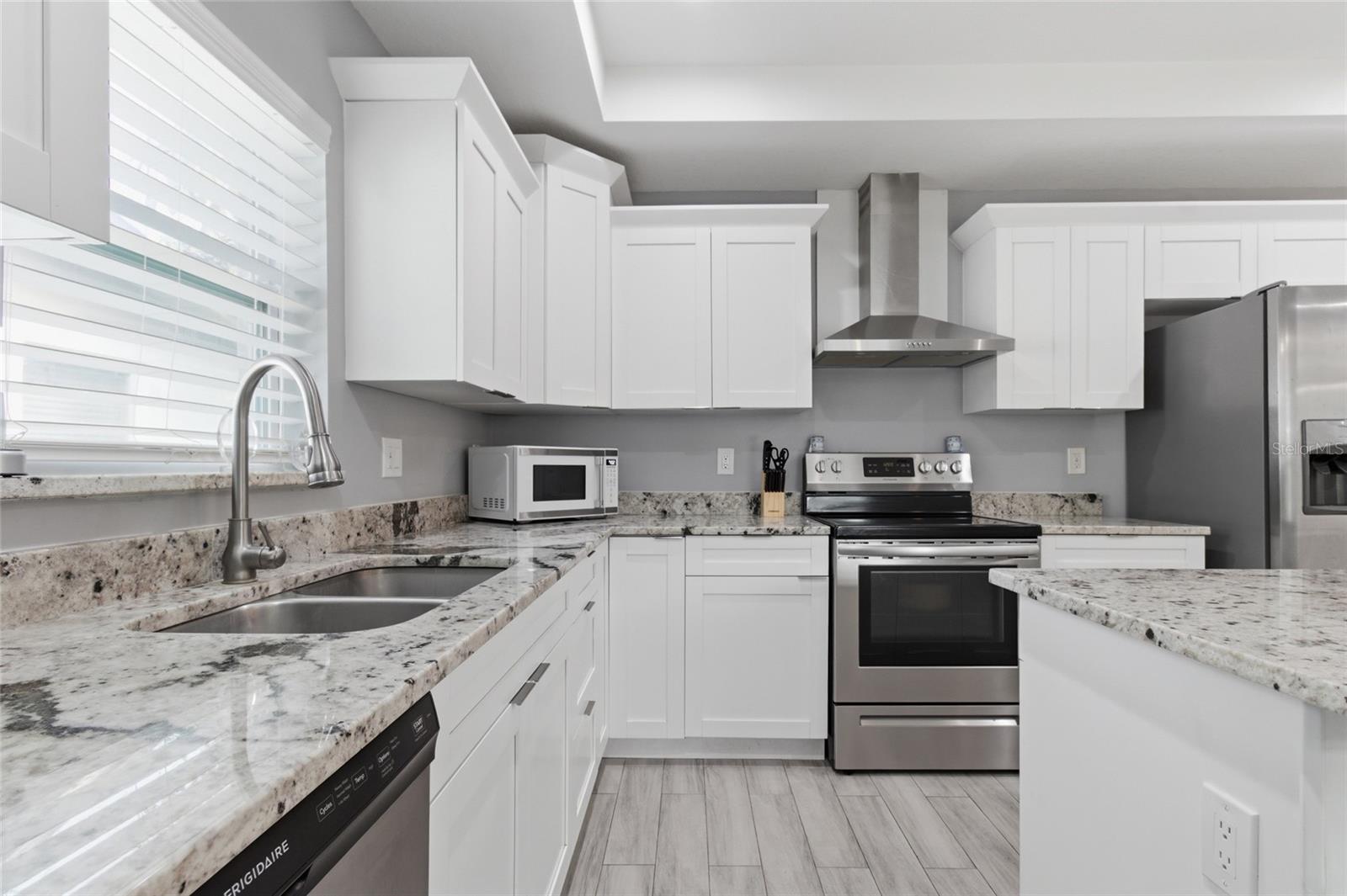 TANGLEWOOD TERRACE - Residential