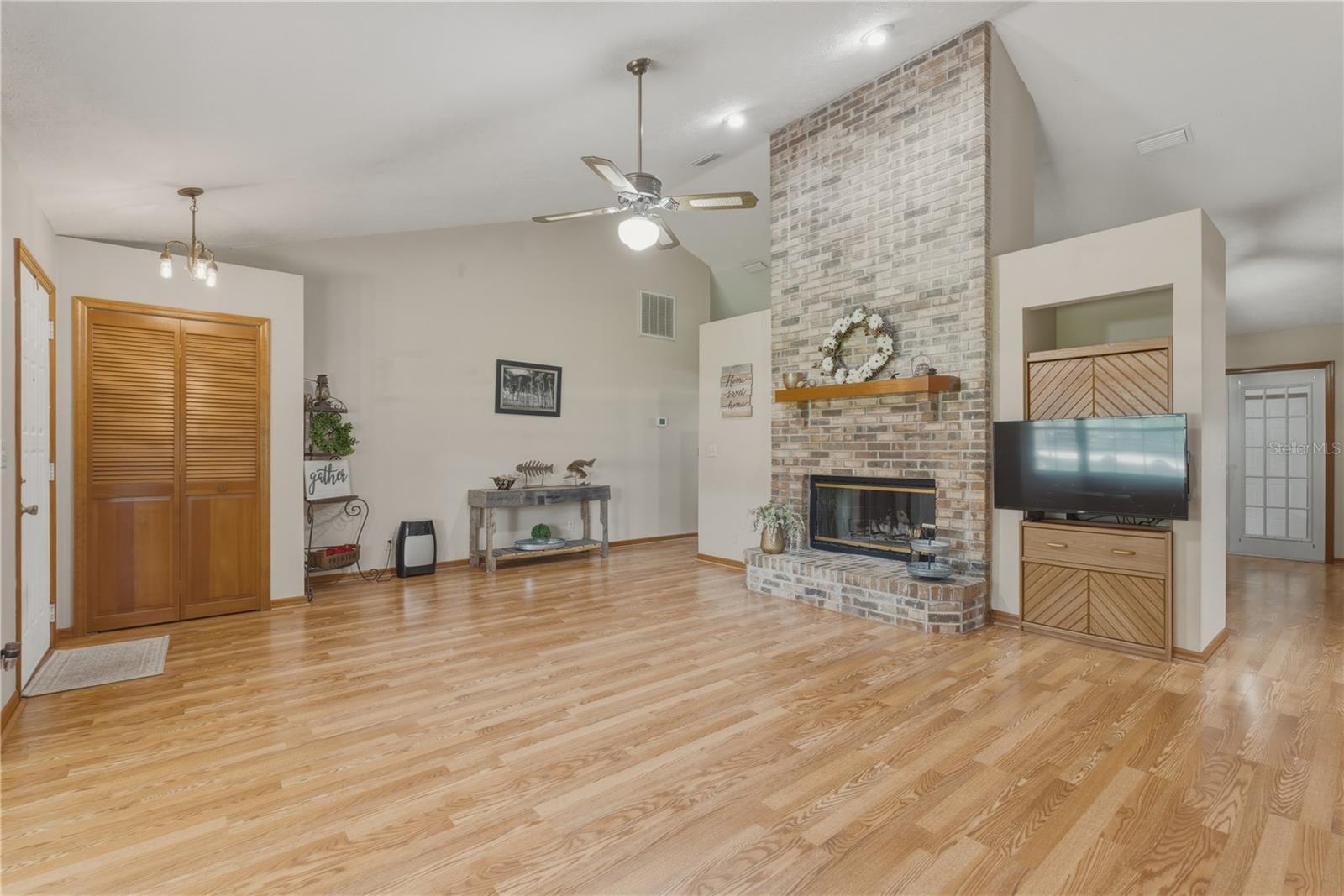 MEADOW WOOD FARMS - Residential